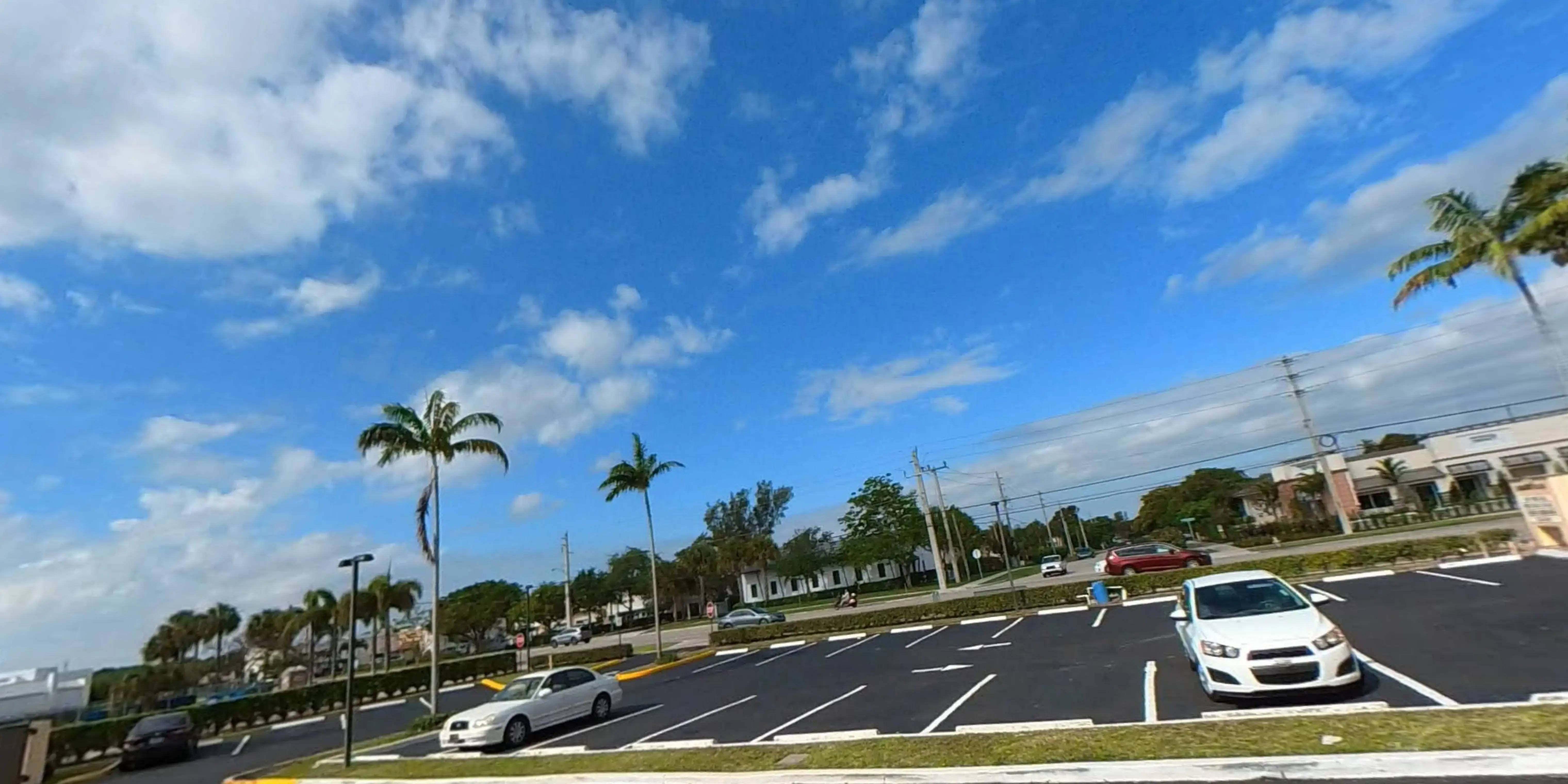 Boca Laundry and Cleaners thumbnail 7