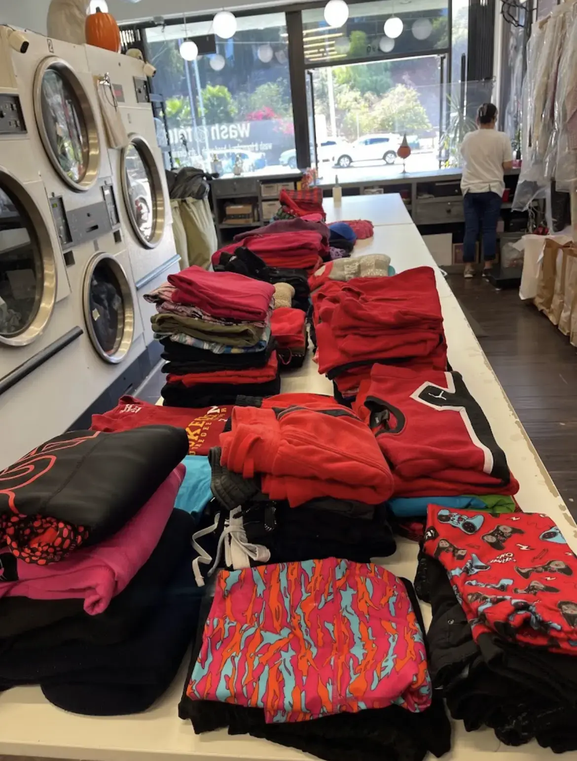 Bolt Laundry Service thumbnail 6