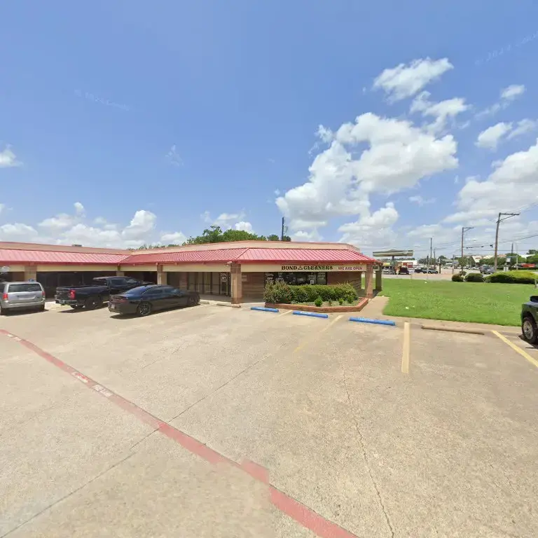 Bond Cleaners - Image 1