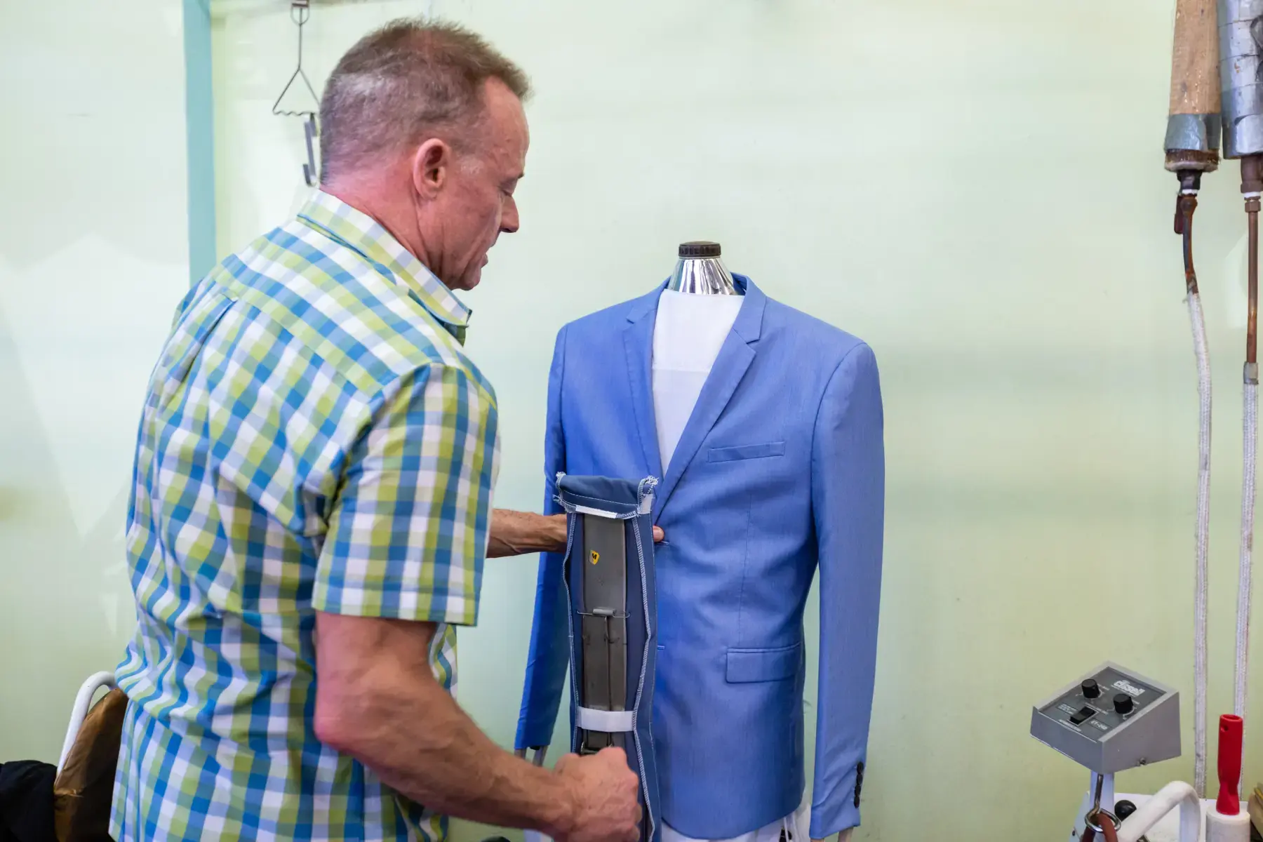 Bonded Cleaners & Laundry - Image 14
