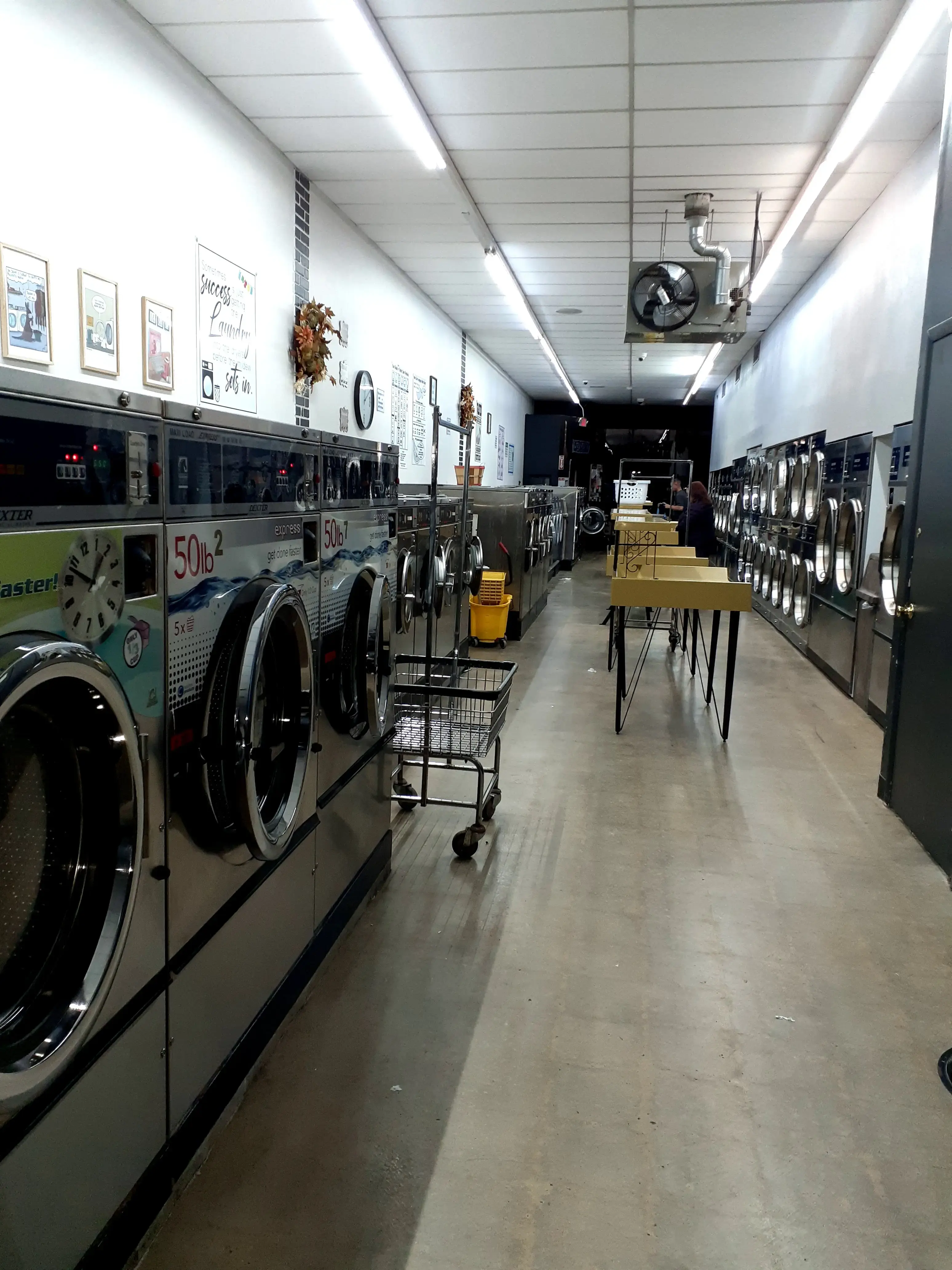 Boston-Pearl Laundromat - Image 5