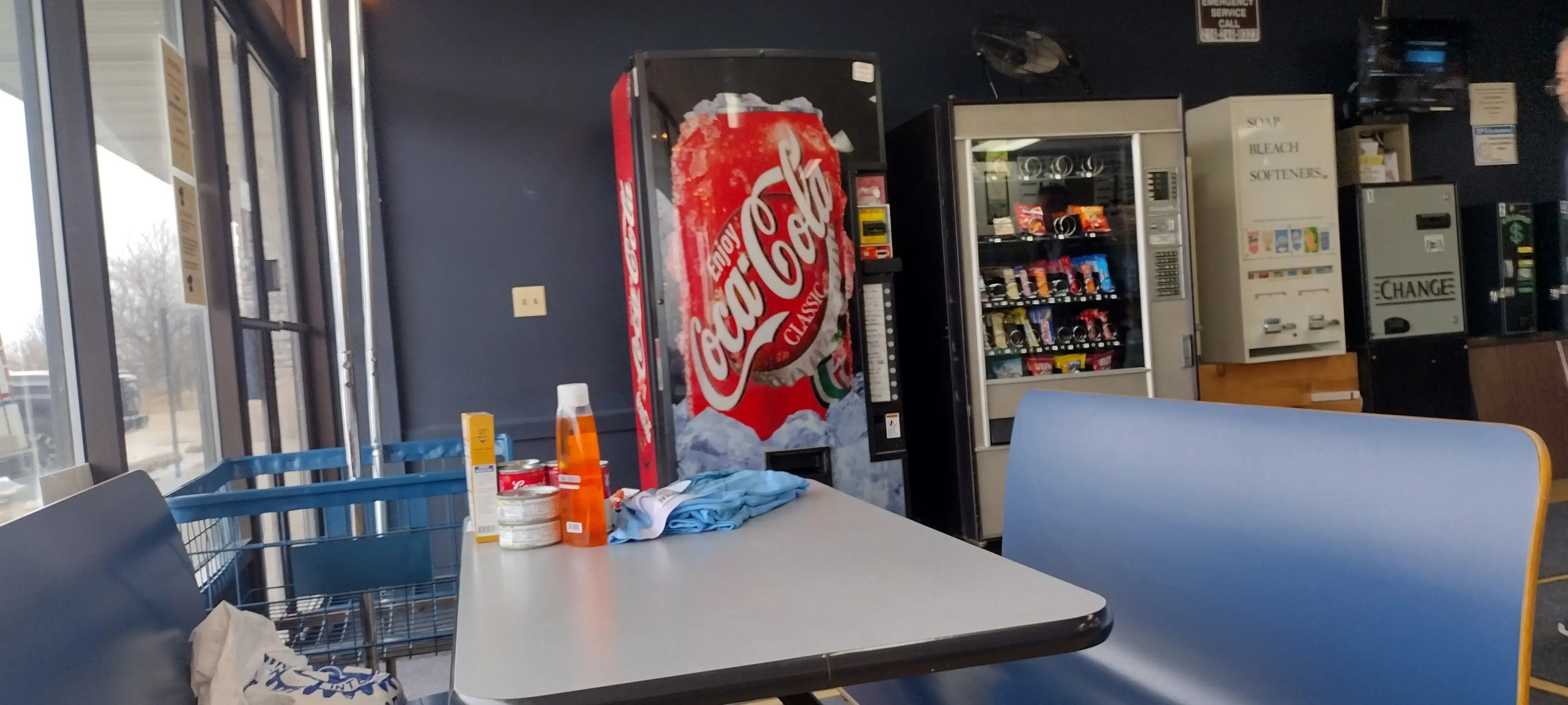 Boston-Pearl Laundromat - Image 8