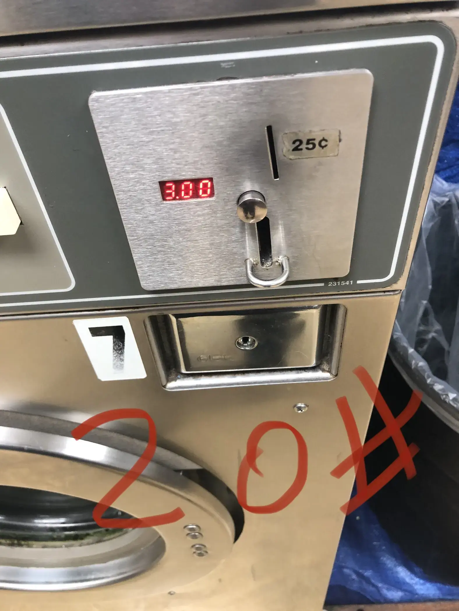 Boston-Pearl Laundromat thumbnail 18