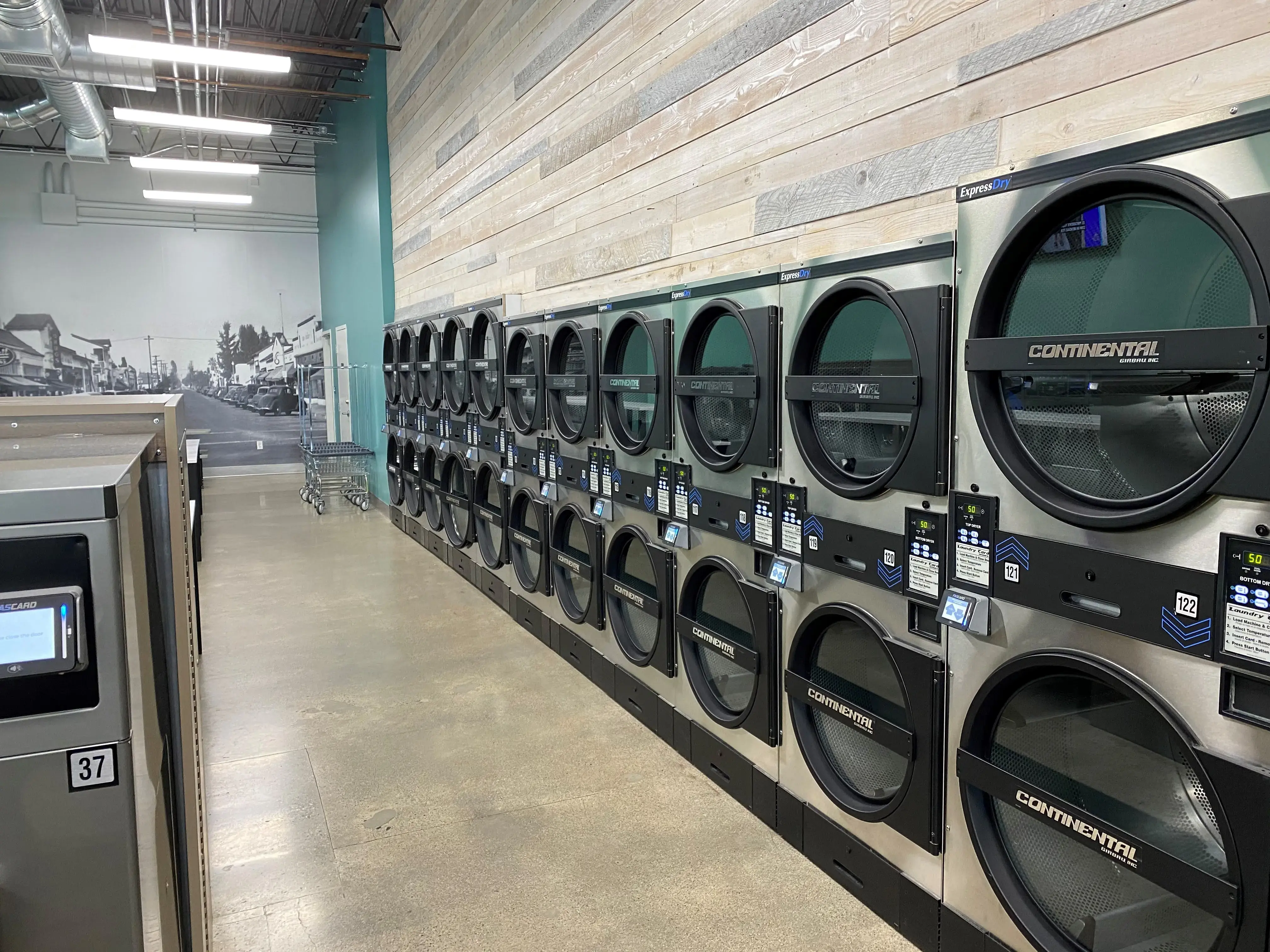 Boulder Express Laundry - Image 1