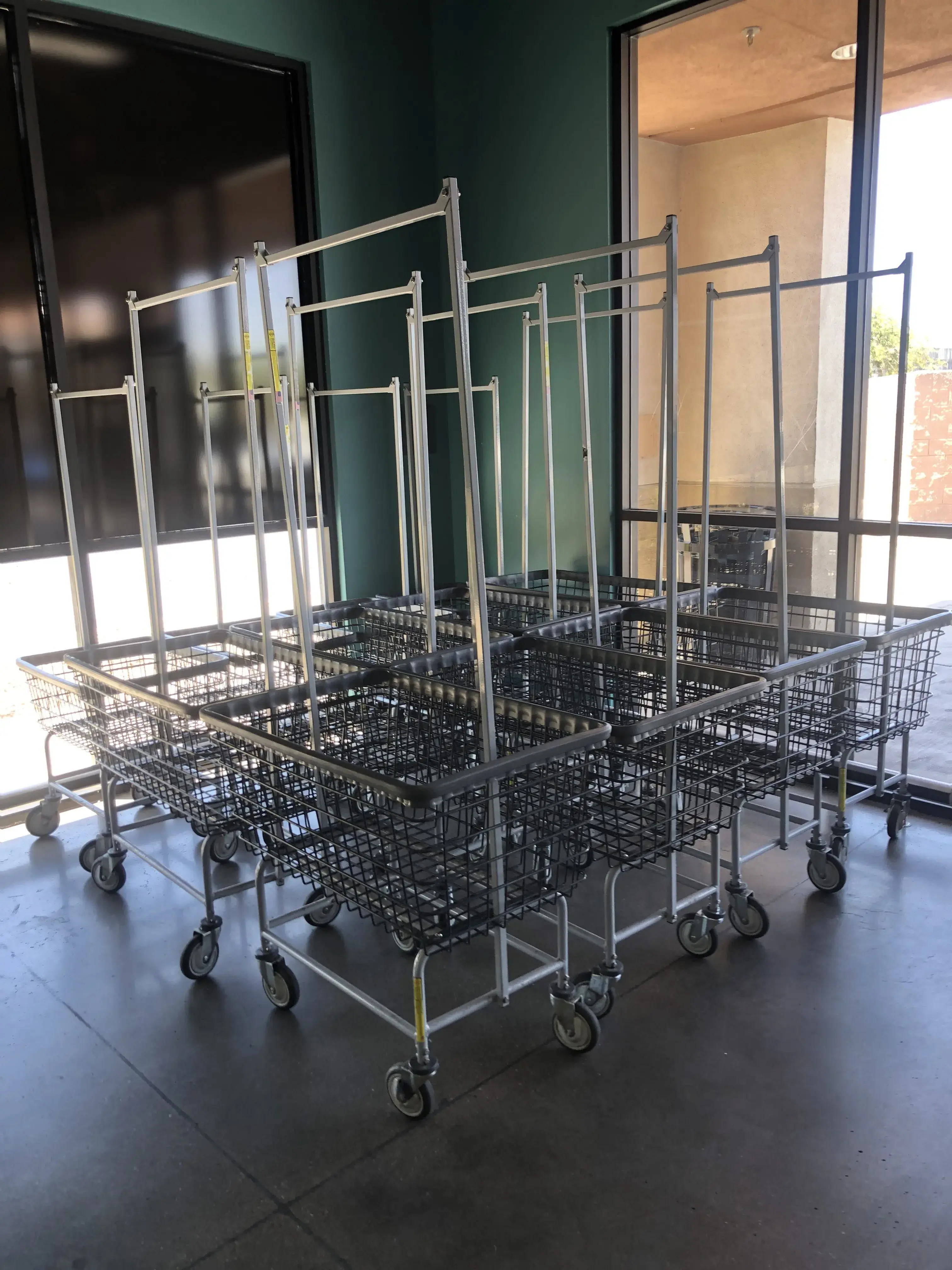 BOULDER EXPRESS LAUNDRY SERVICES - Image 20