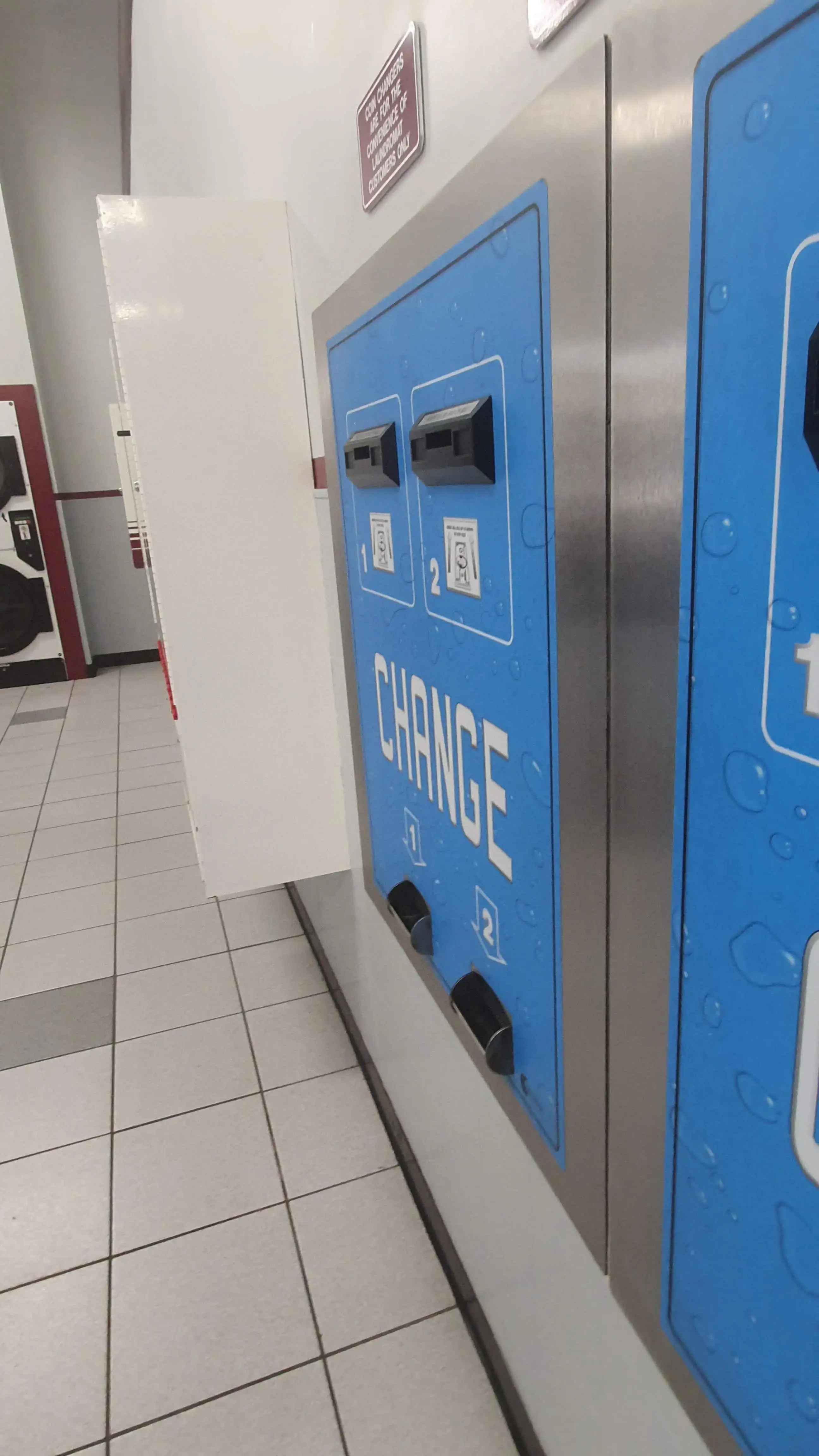 Boulevard Laundromat thumbnail 17