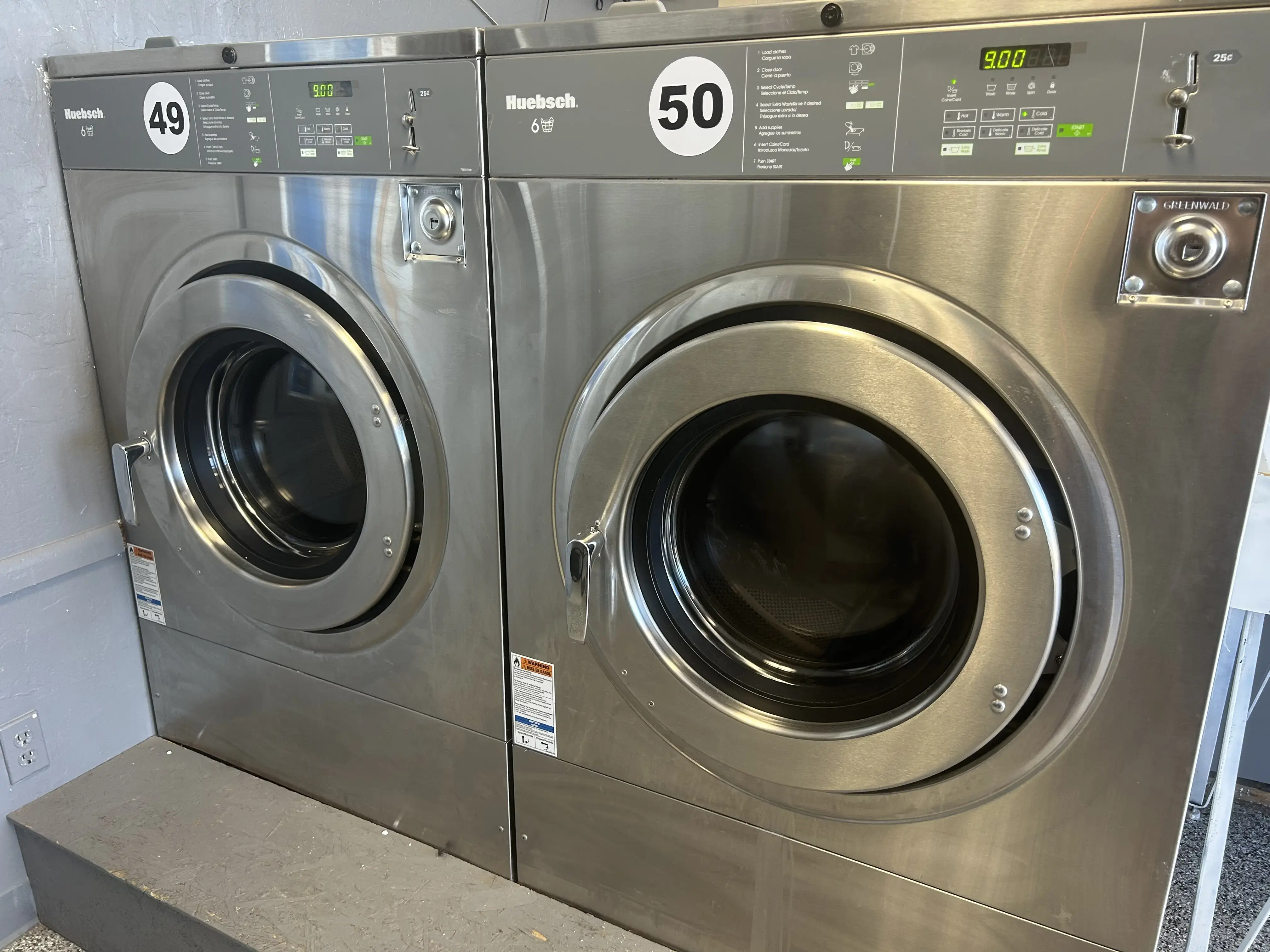 Boulevard Laundromat thumbnail 6