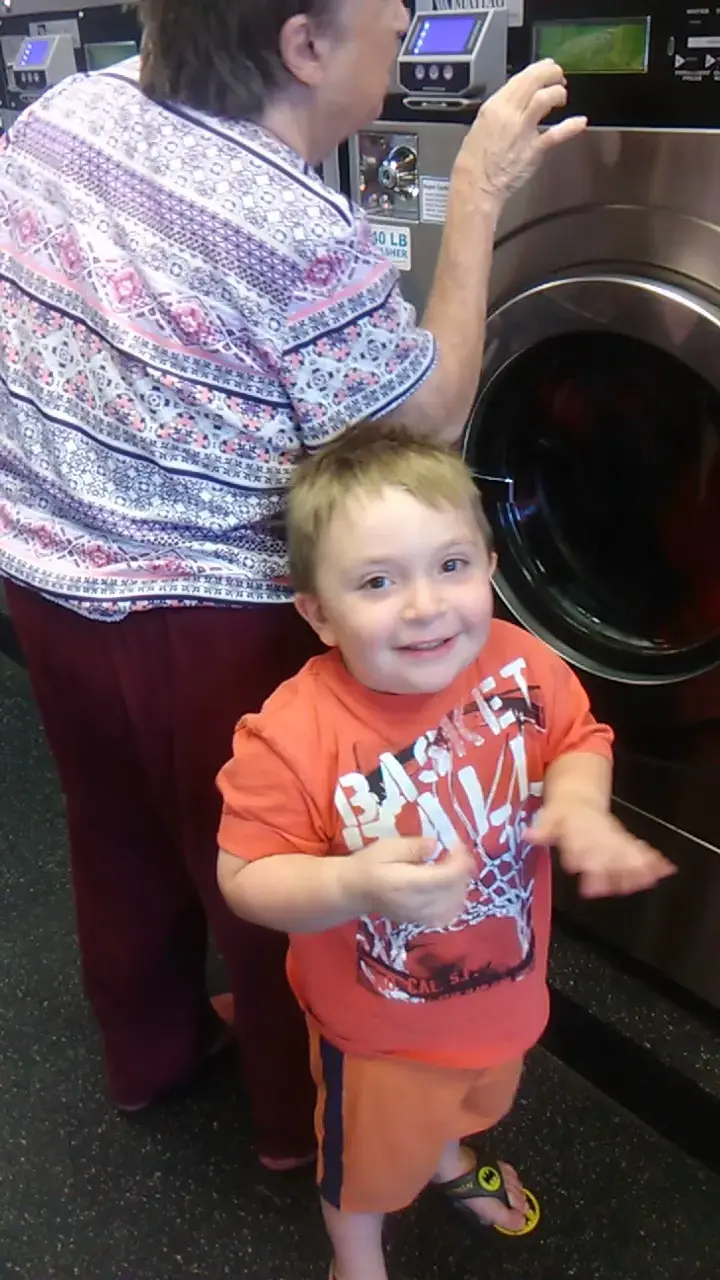 Boulevard Laundromat thumbnail 11