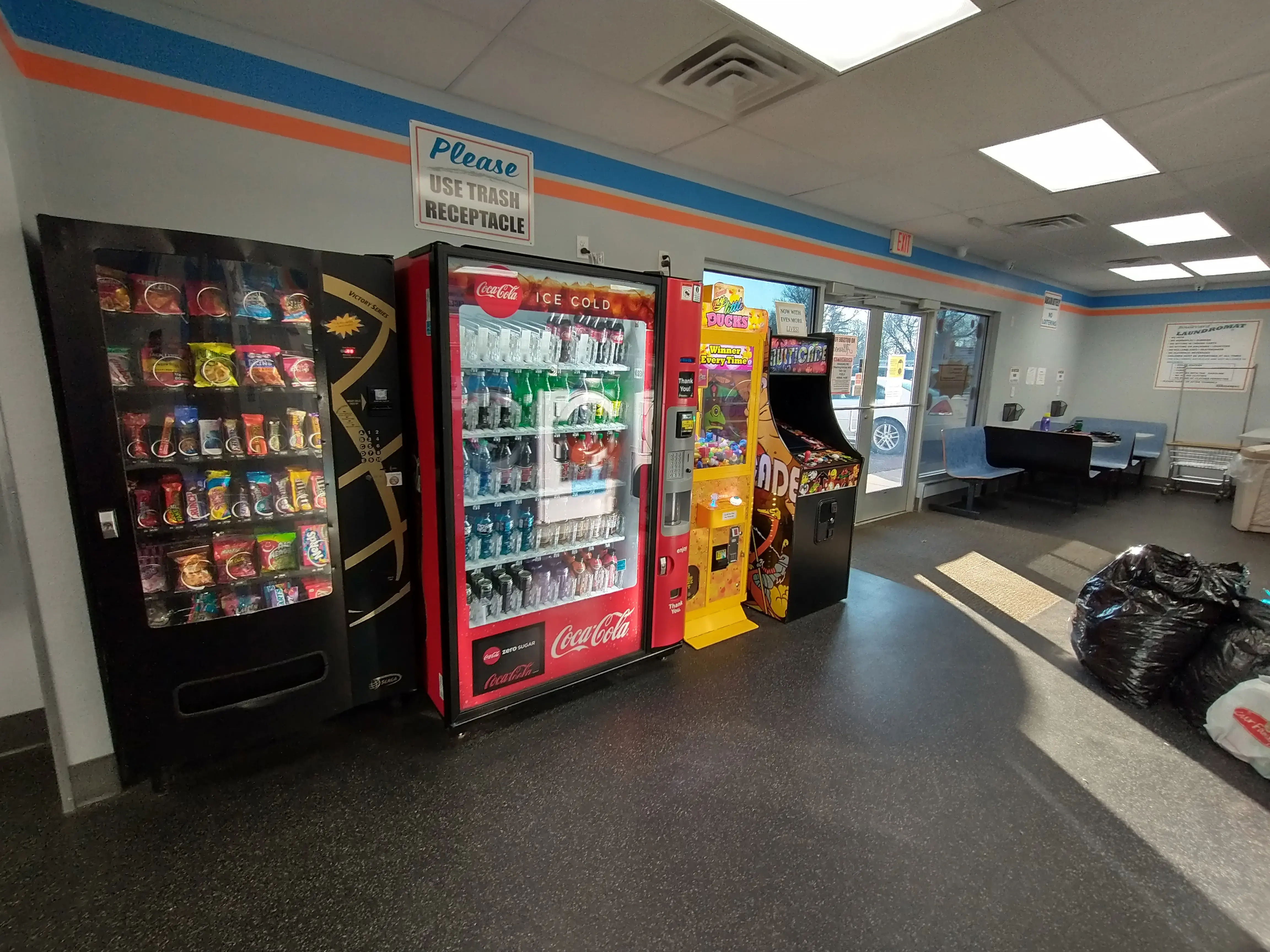 Boulevard Laundromat thumbnail 9