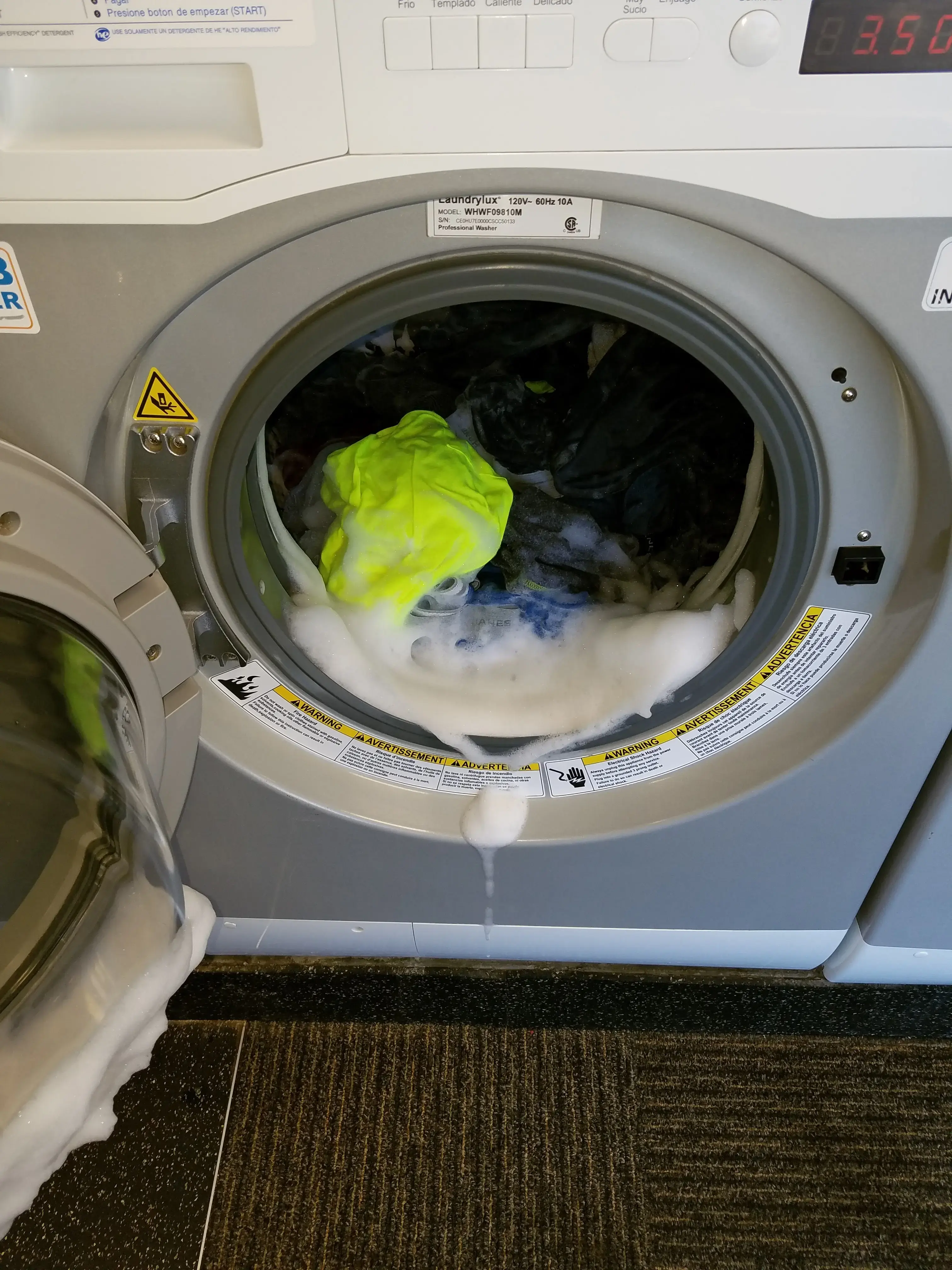 Boulevard Laundromat thumbnail 13