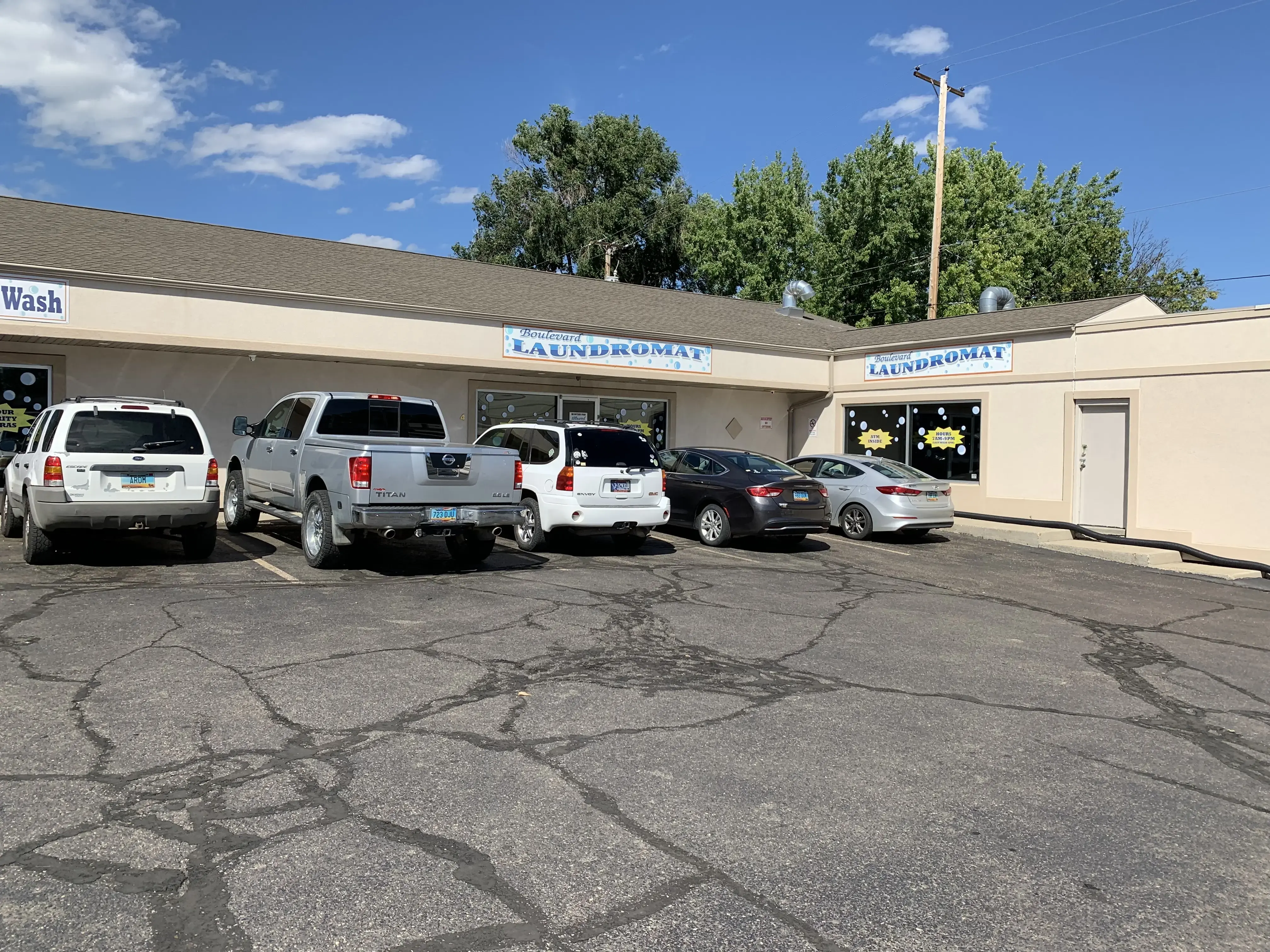 Boulevard Laundromat - Image 2