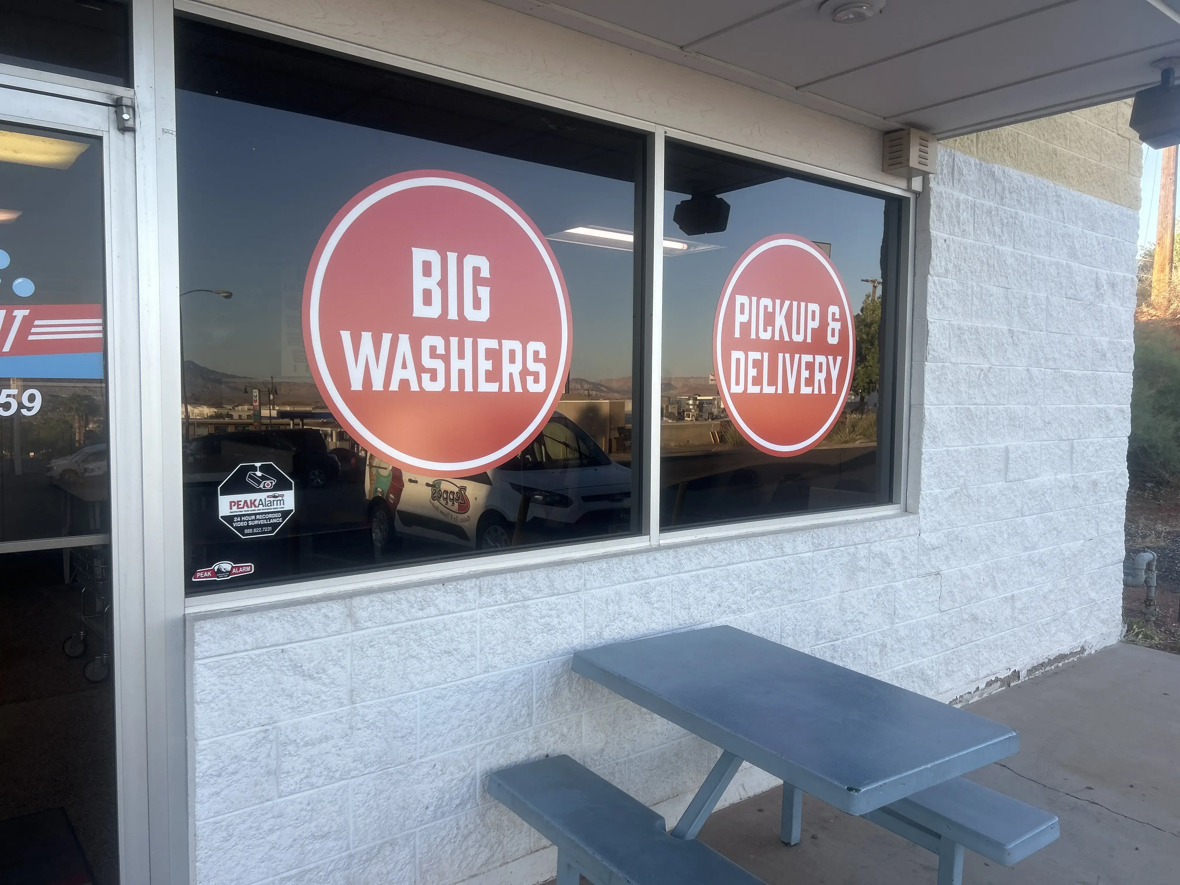 Boulevard Laundromat thumbnail 5