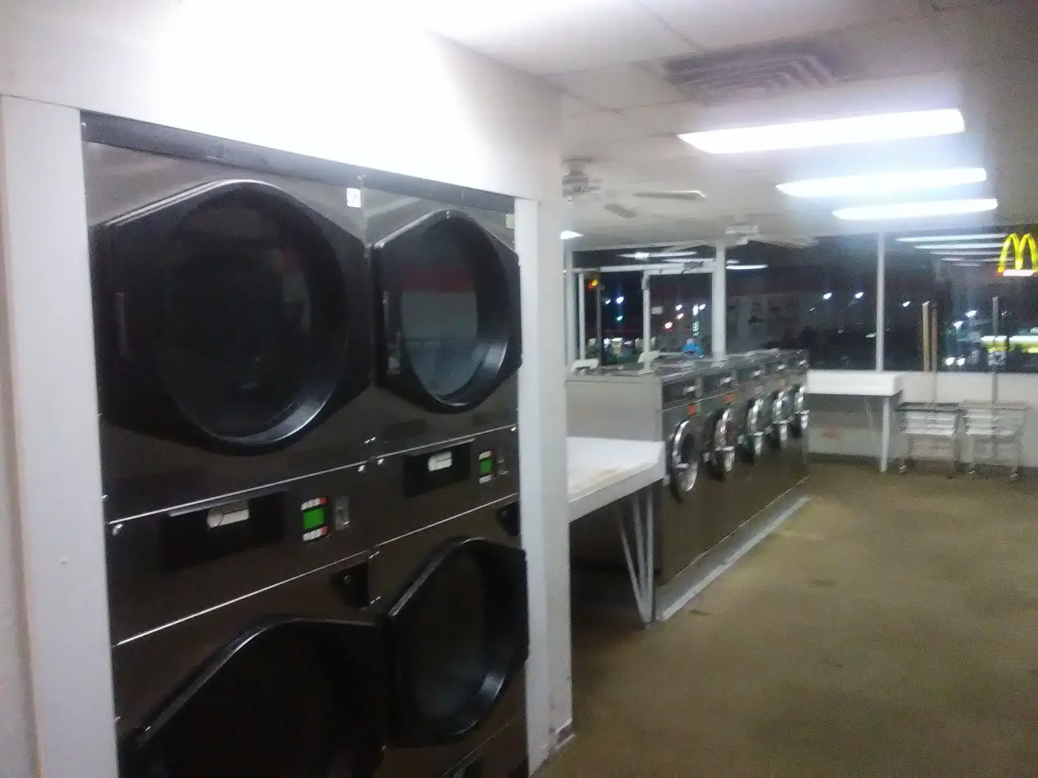 Boulevard Laundromat thumbnail 14