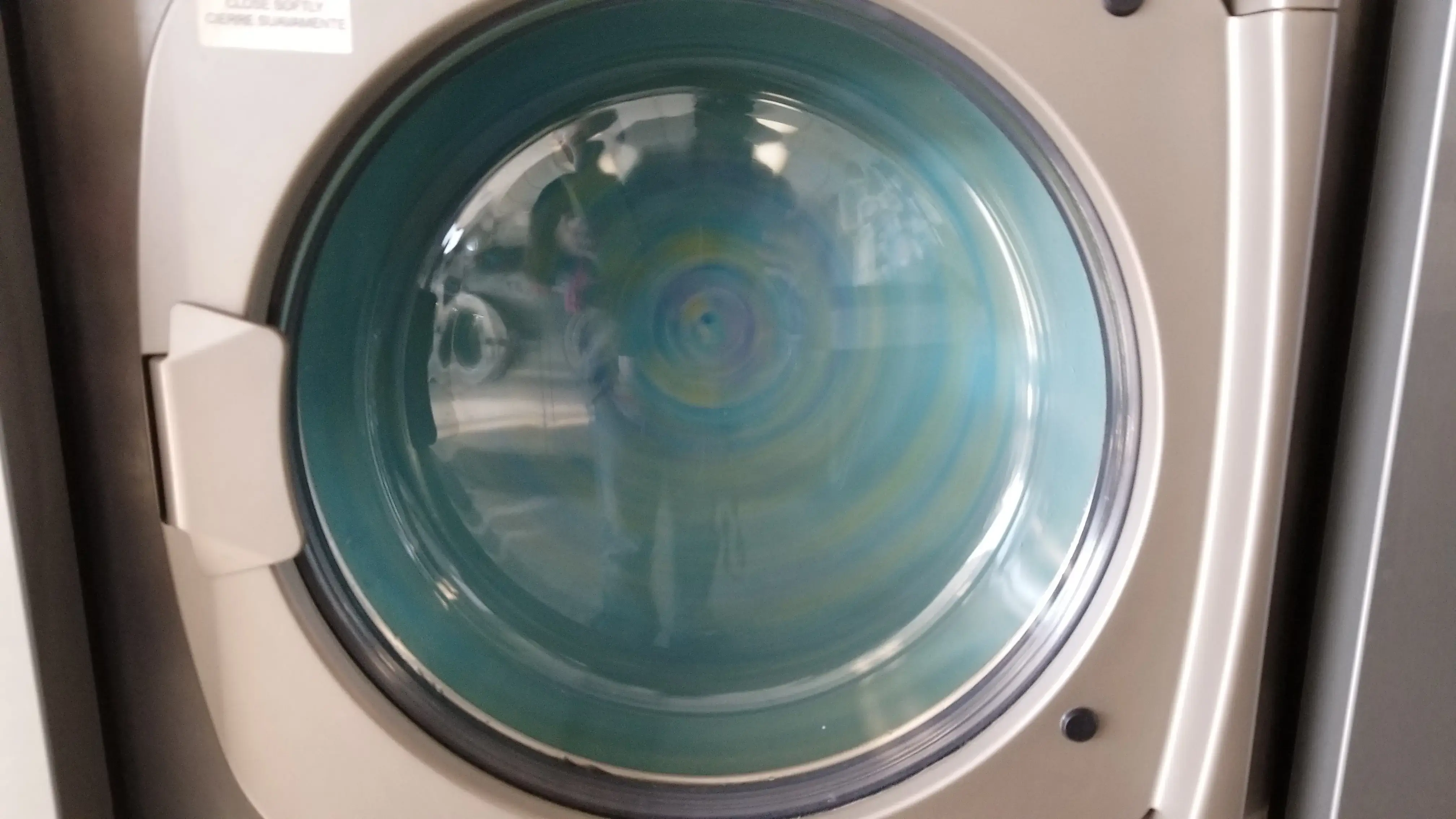 Boulevard Laundromat - Image 16
