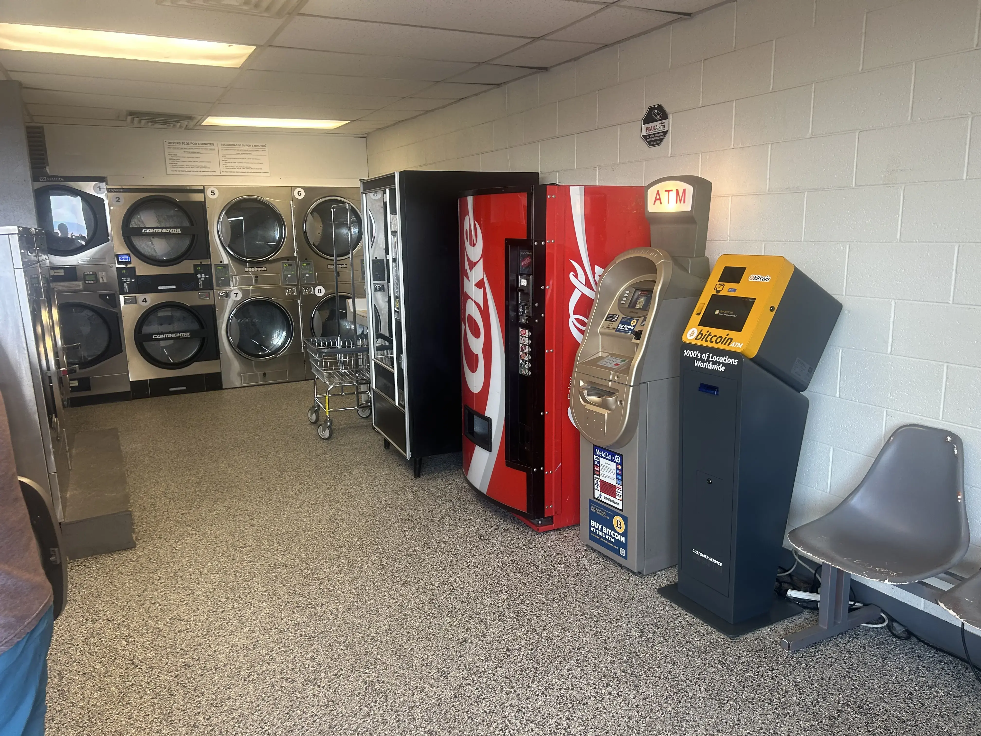 Boulevard Laundromat thumbnail 20
