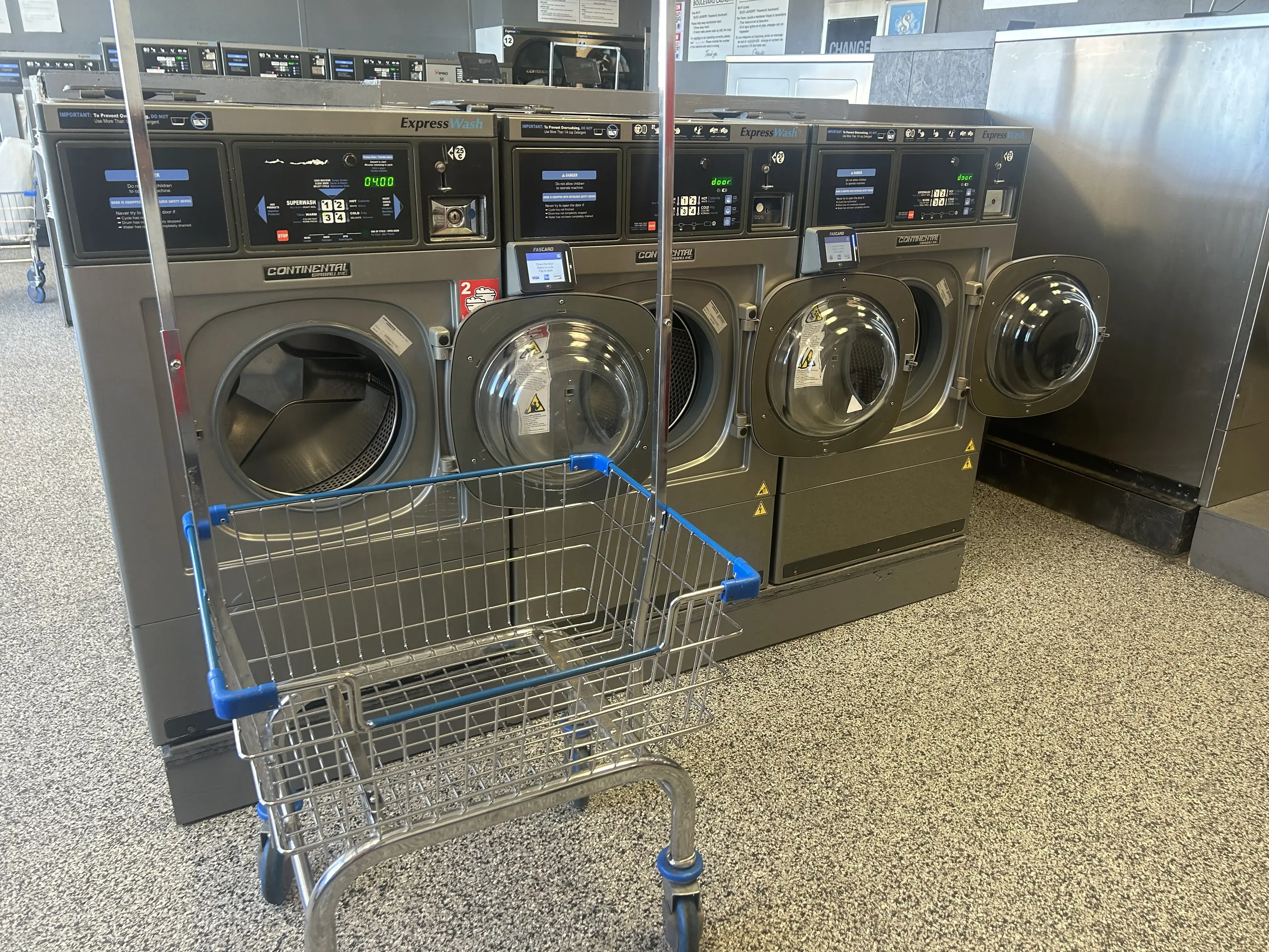 Boulevard Laundromat thumbnail 2