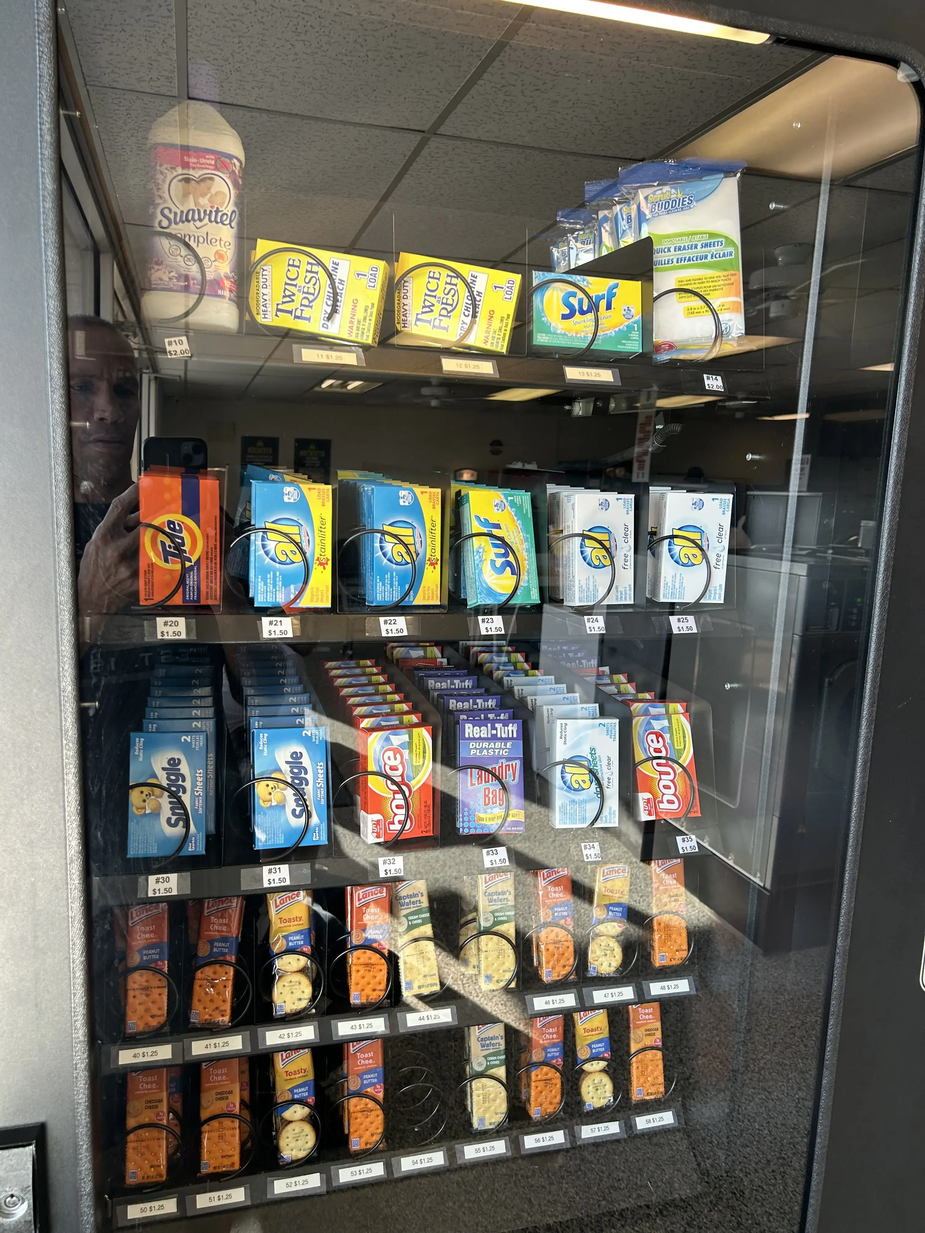 Boulevard Laundromat - Image 8