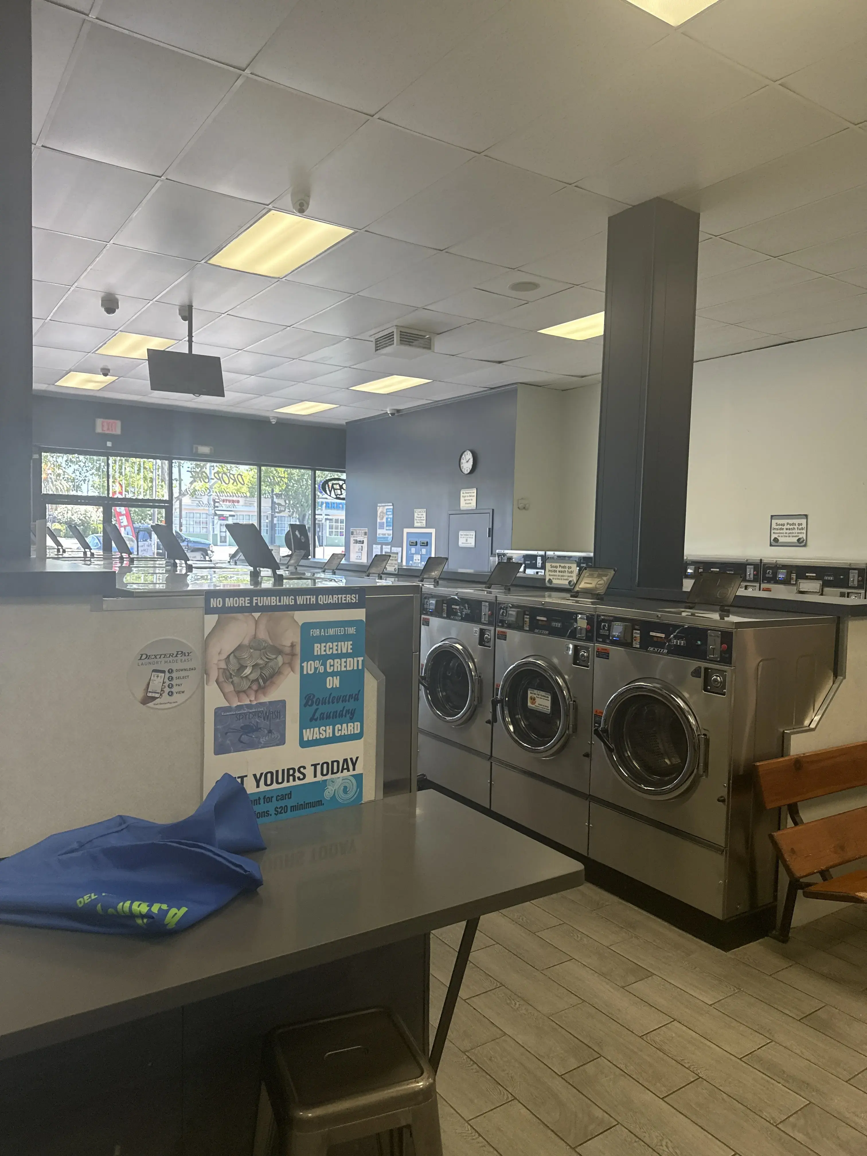 Boulevard Laundry thumbnail 8