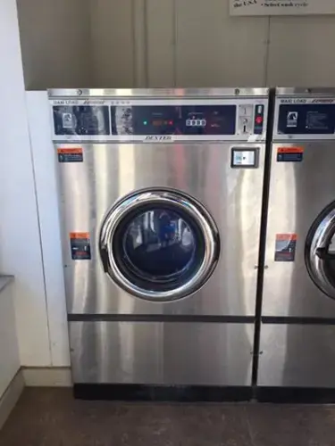 Bova's Country Clean Laundromat - Image 7