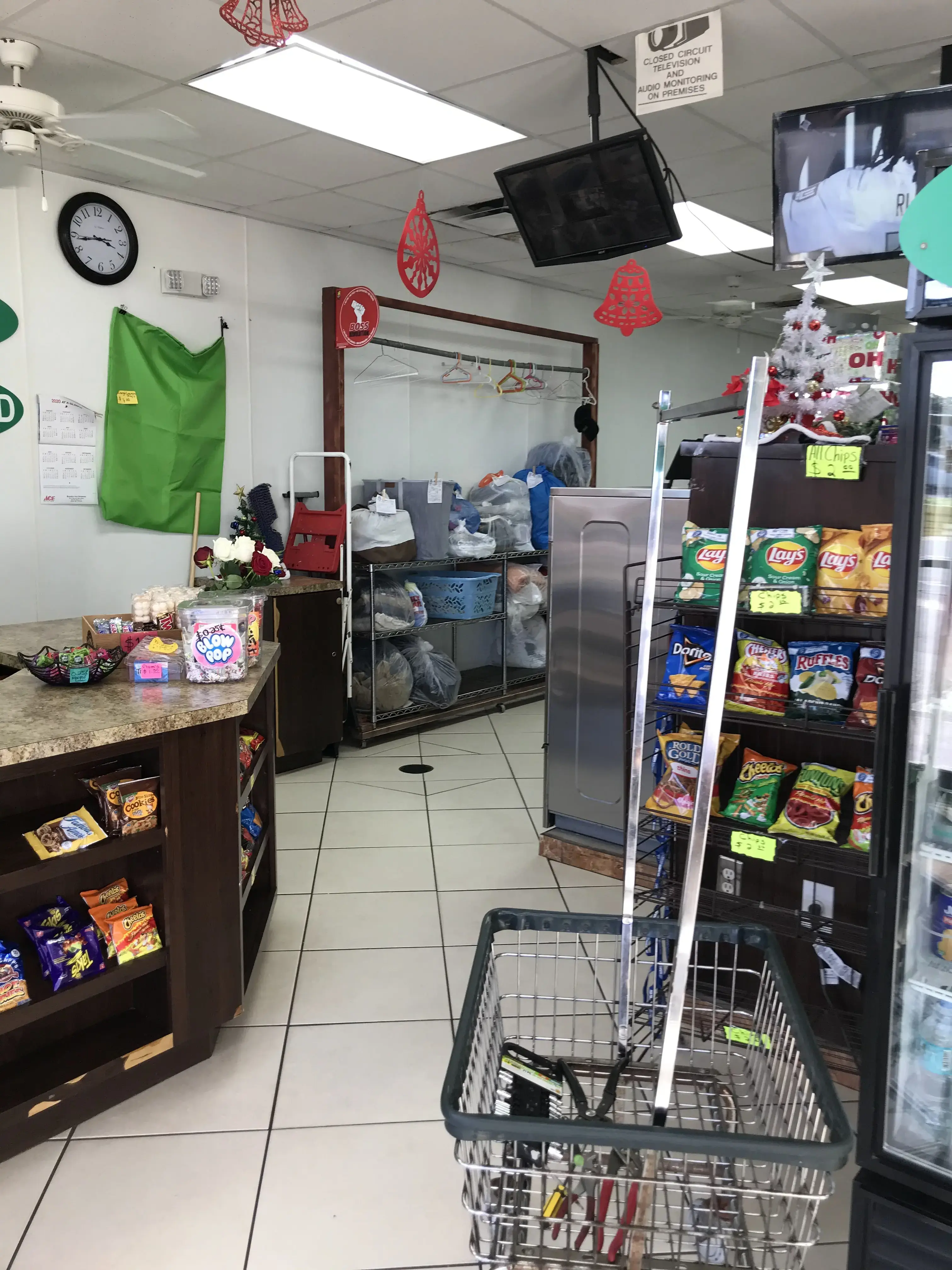 Boynton Beach Laundry thumbnail 8