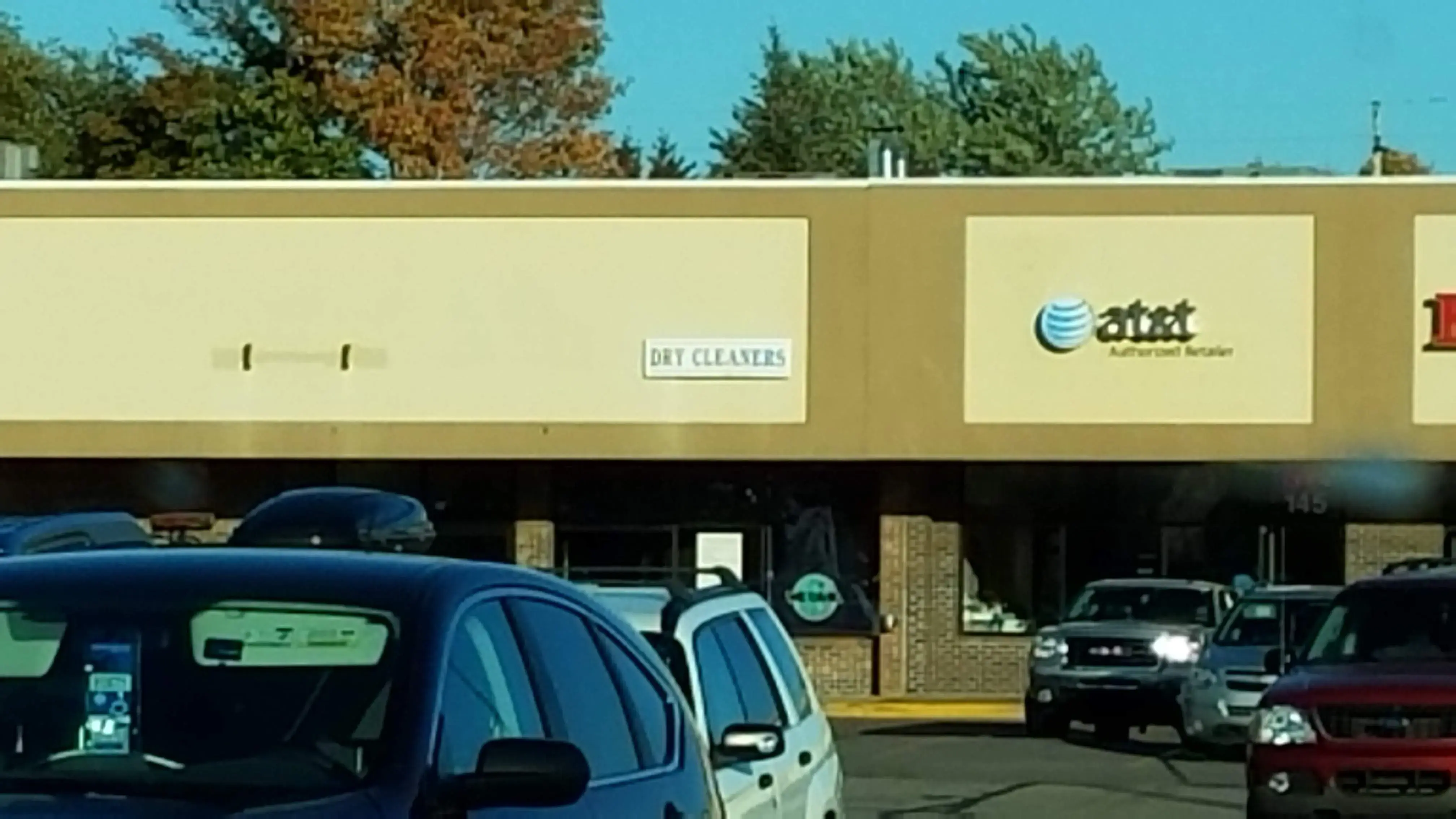 Bradford's Cleaners and Coin Laundry - Image 3