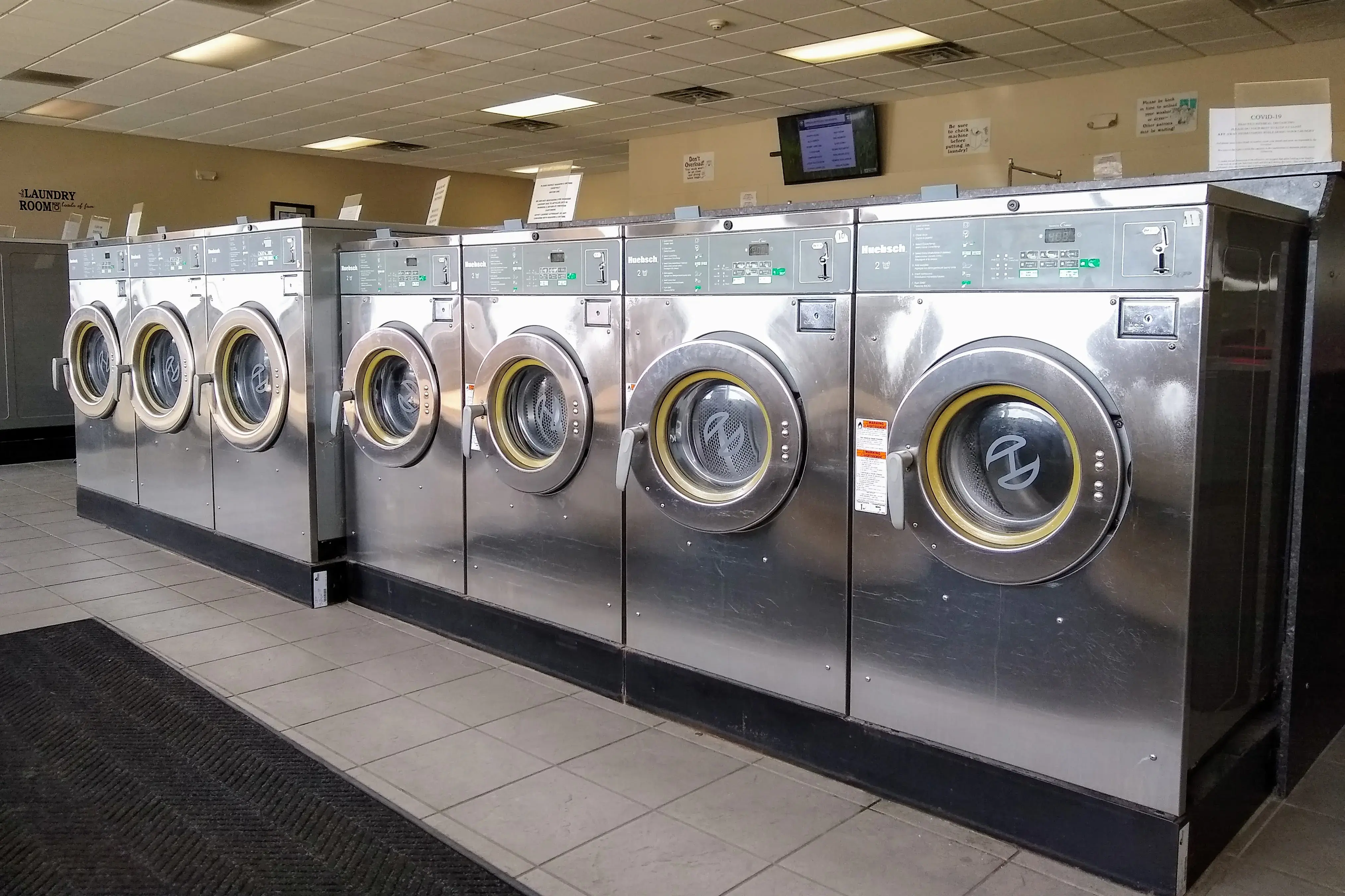 Bradford's Cleaners and Coin Laundry thumbnail 12