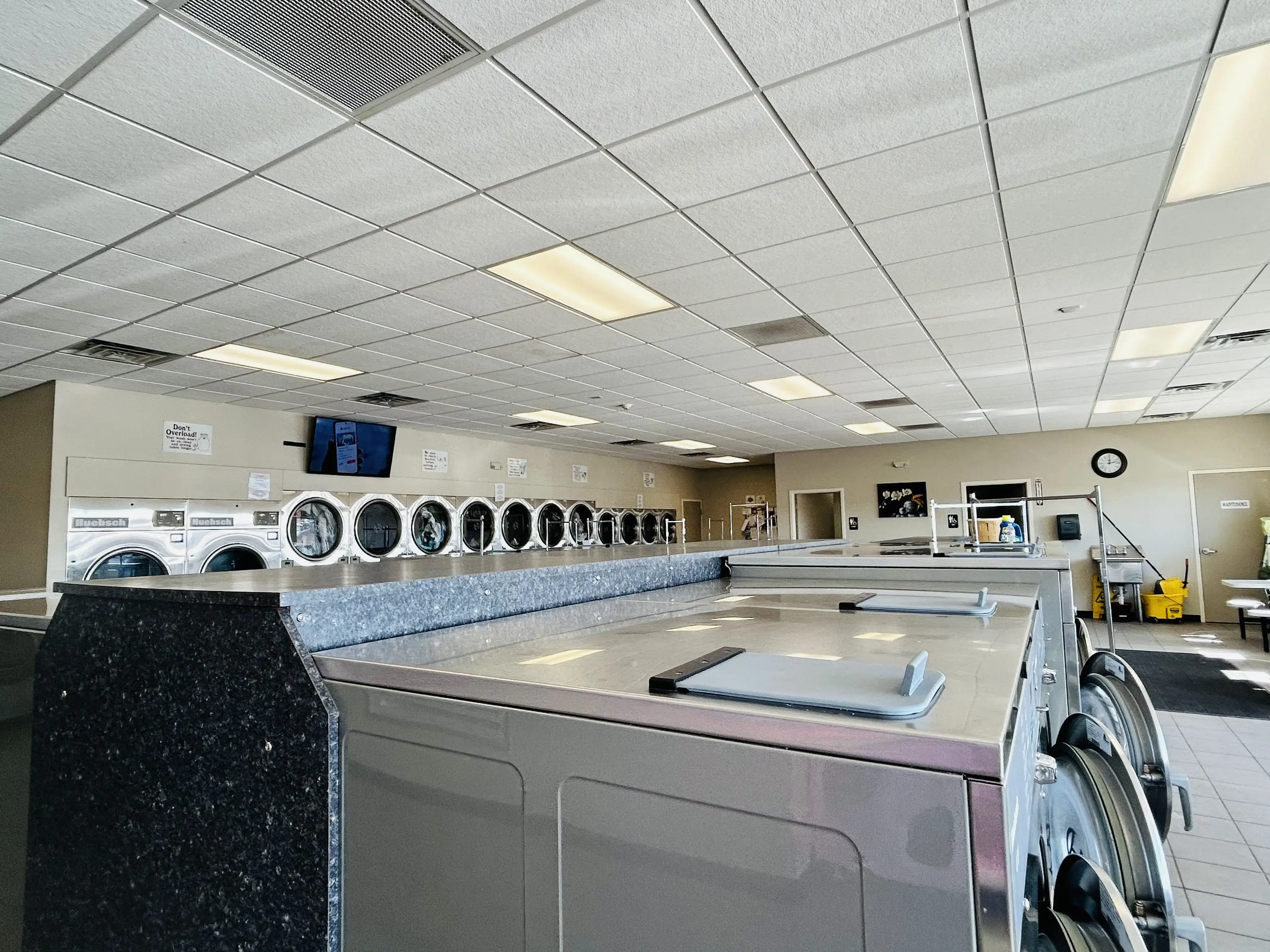 Bradford's Cleaners and Coin Laundry thumbnail 3