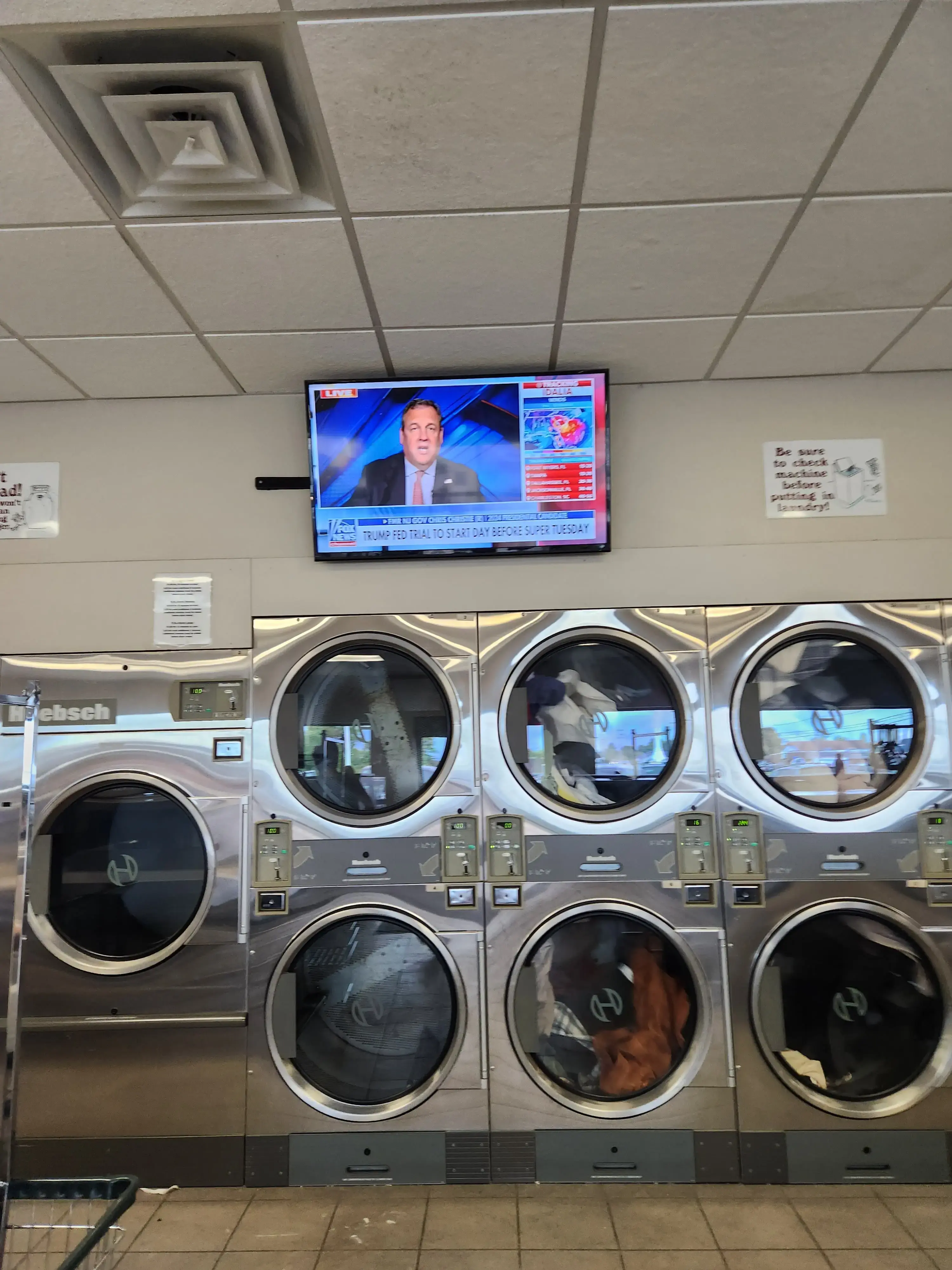 Bradford's Cleaners and Coin Laundry thumbnail 9