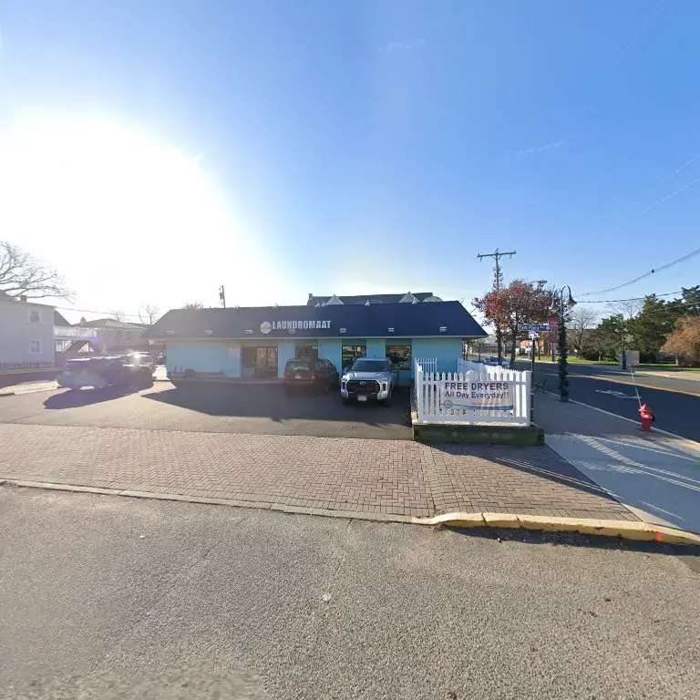 Bradley Bleach Laundromat - Image 12
