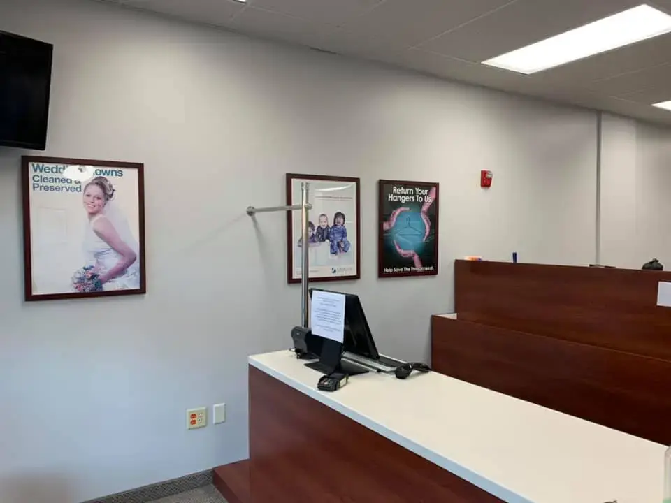 Braxton's Cleaners - Image 2