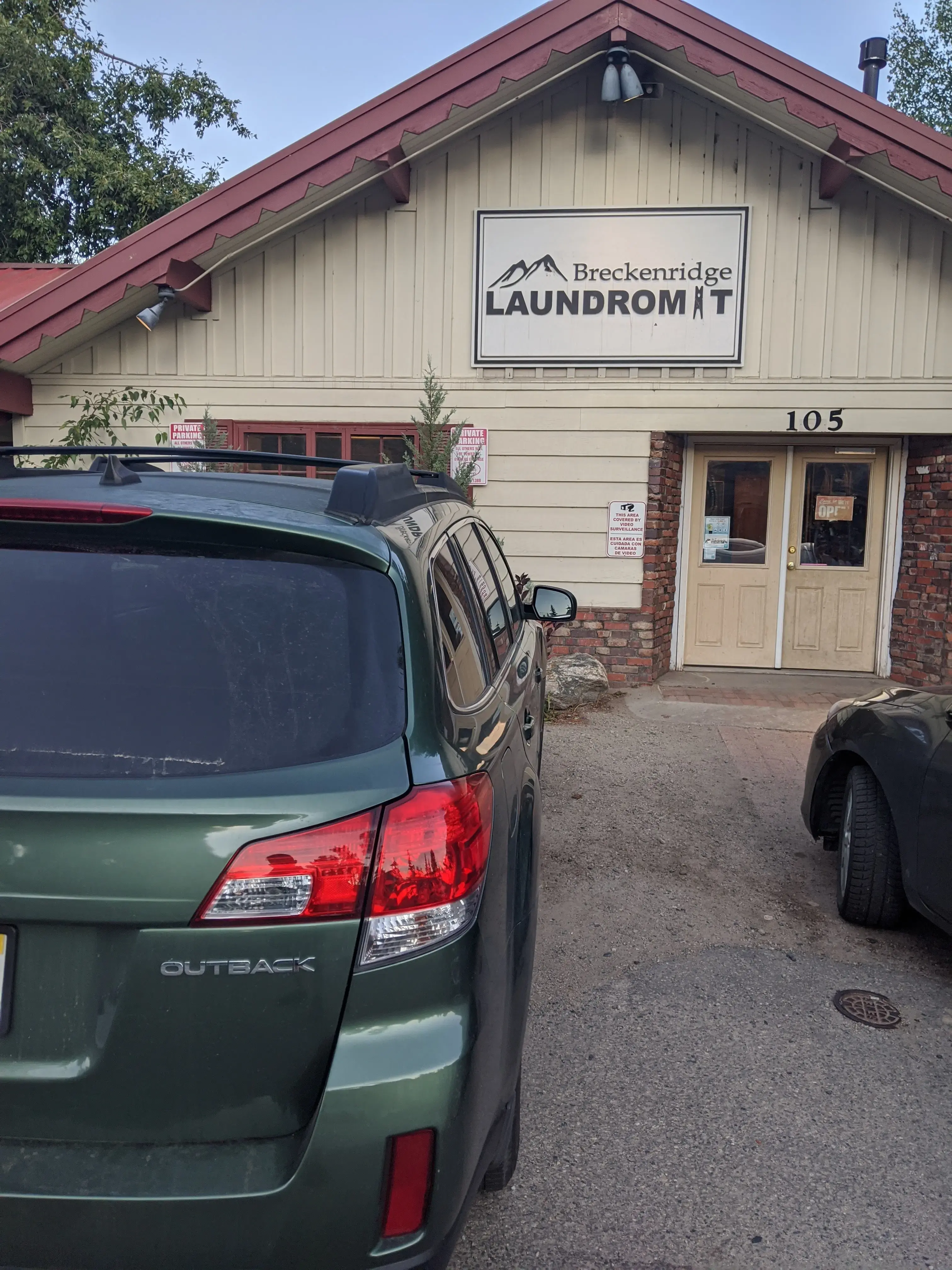 Breckenridge Laundromat thumbnail 4