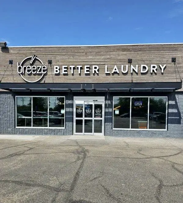Breeze Laundry 12th ave Rd thumbnail 3