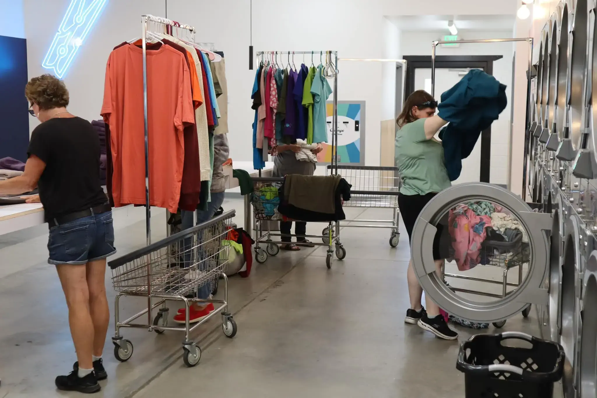 Breeze Laundry 12th ave Rd thumbnail 4