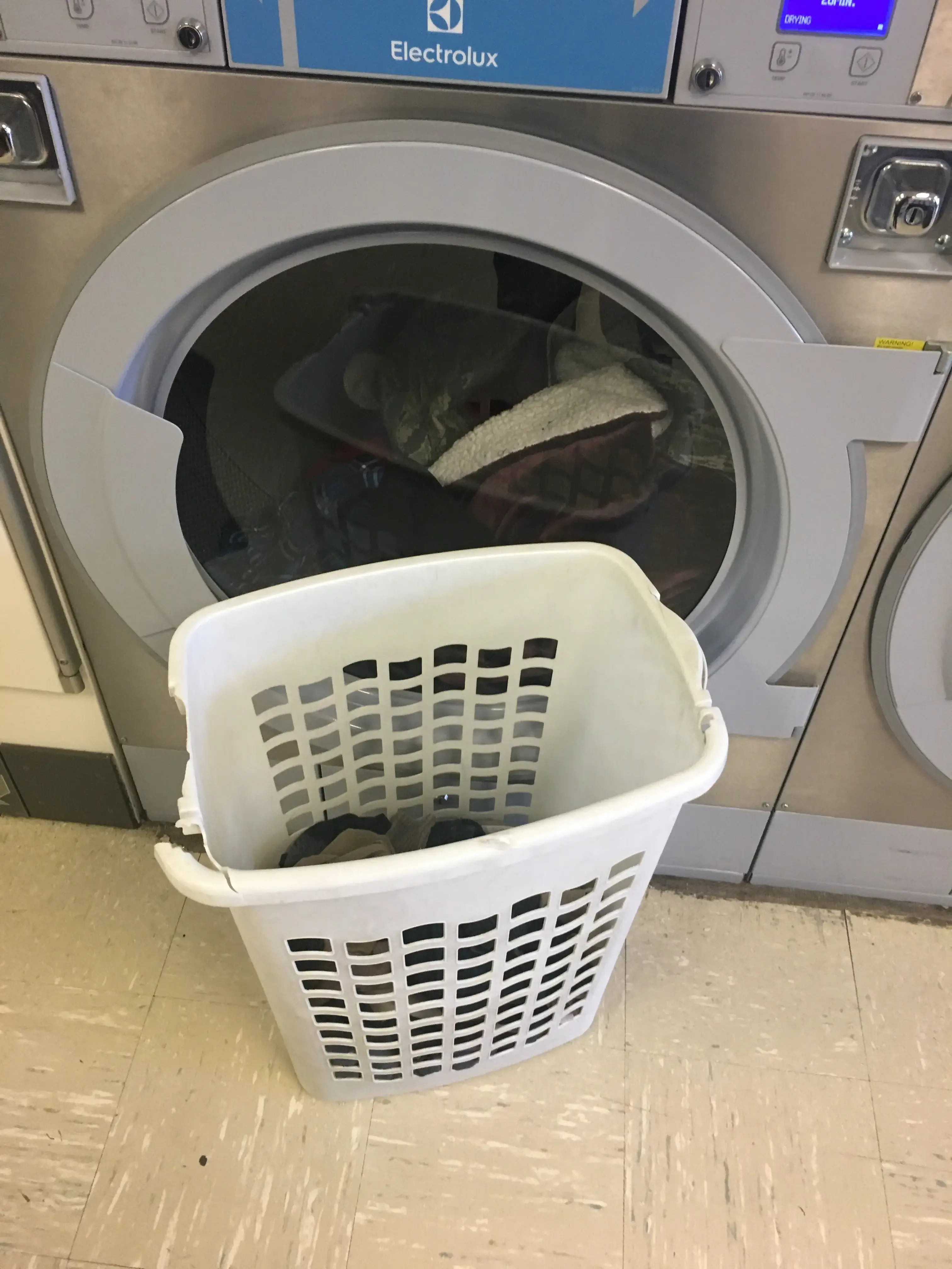 Brentwood Coin Laundry - Image 2