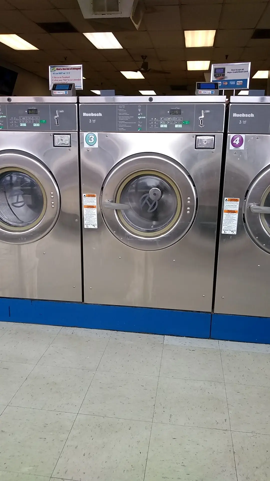 Briar Square Laundromat thumbnail 13