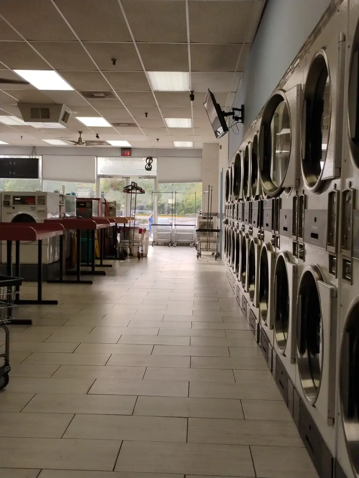 Briar Square Laundromat location