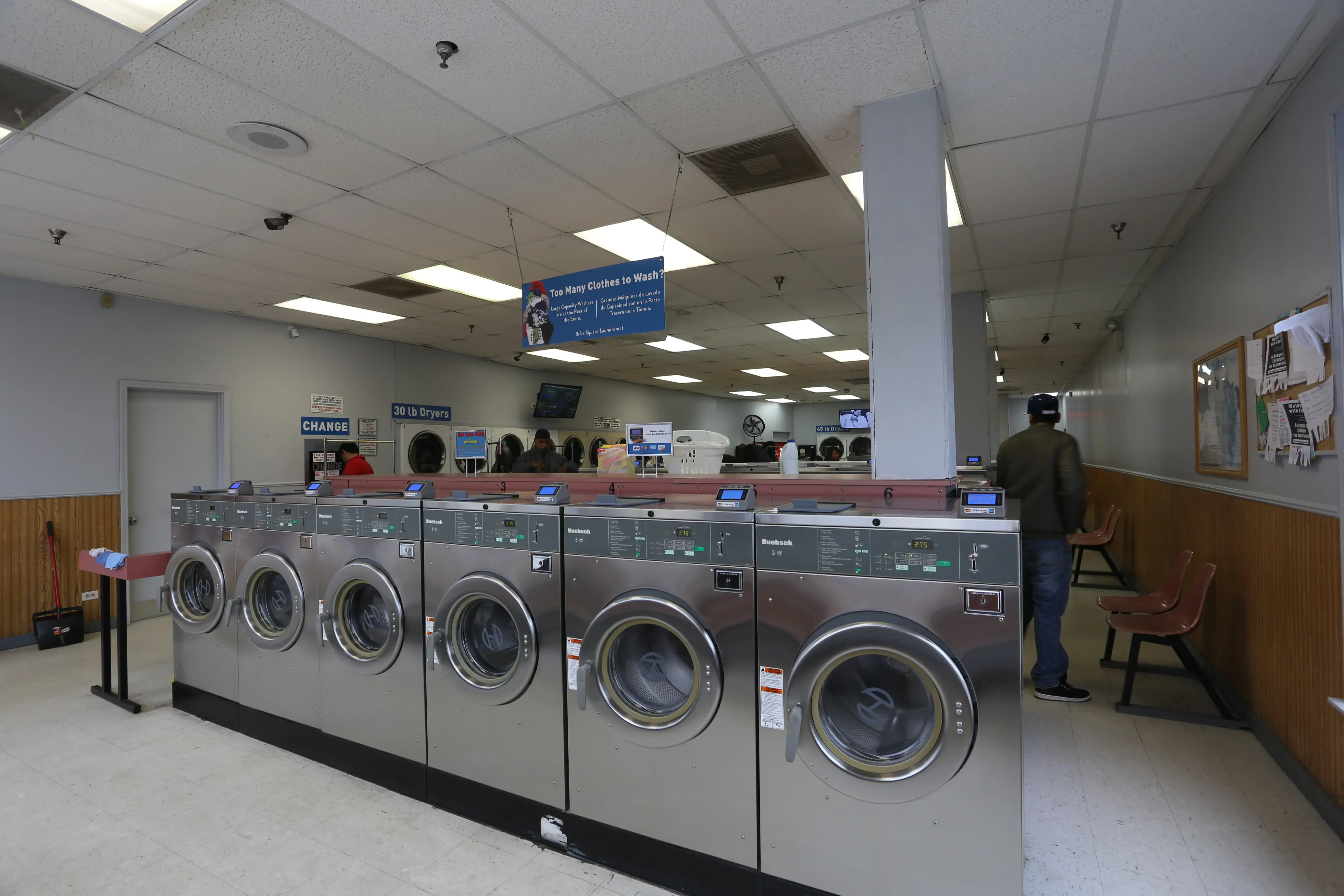 Briar Square Laundromat - Image 20