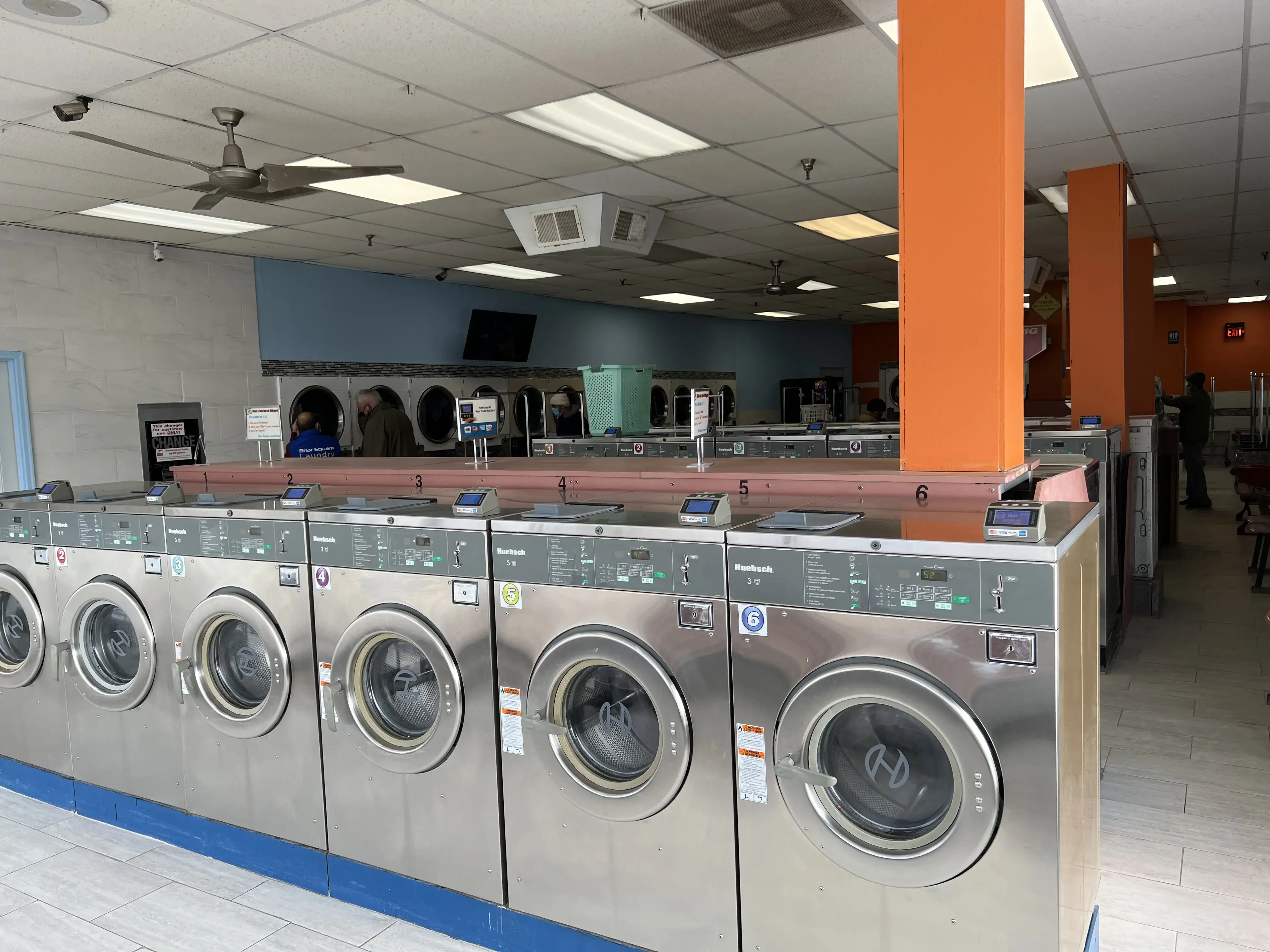 Briar Square Laundromat - Image 19
