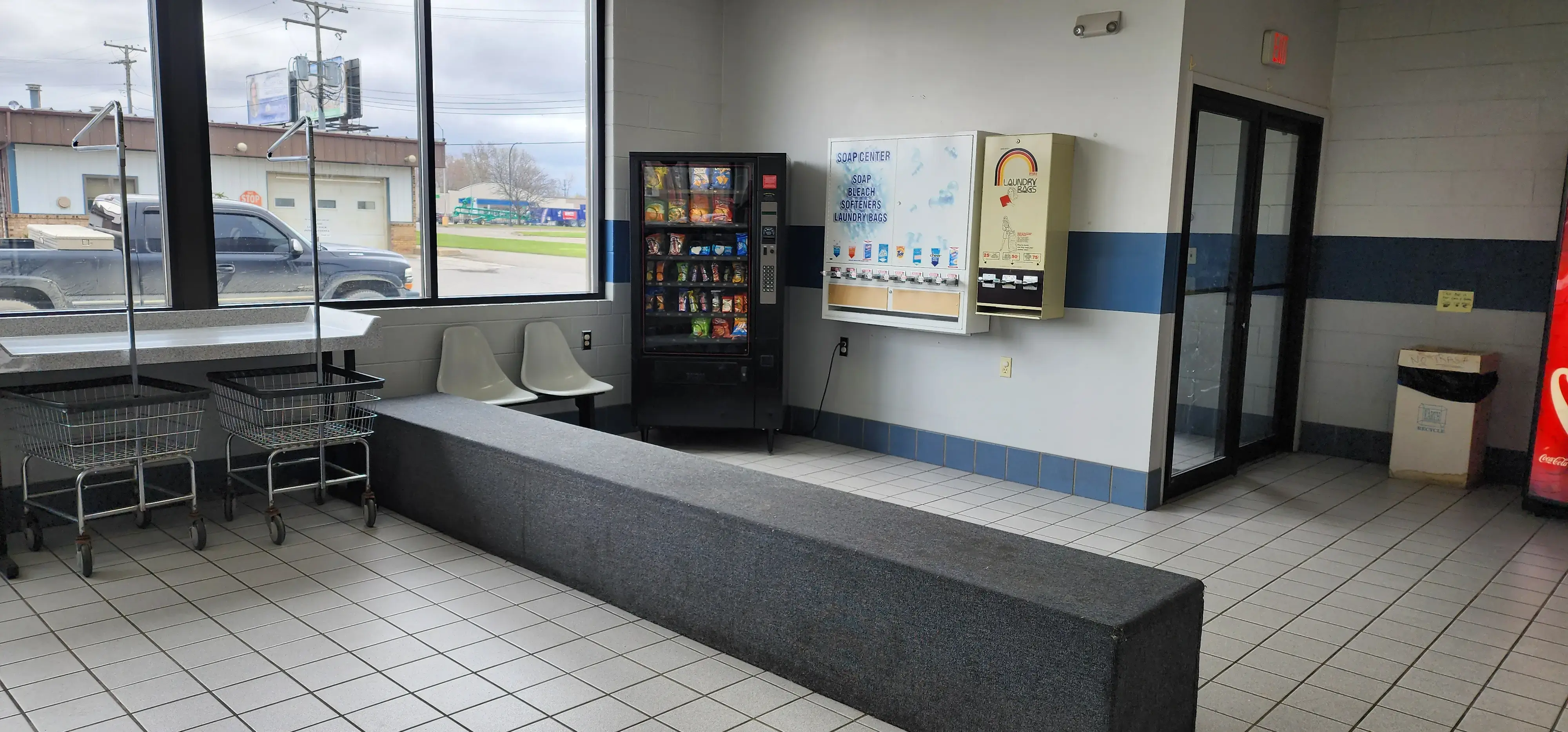 Brick Street Laundry Center thumbnail 3