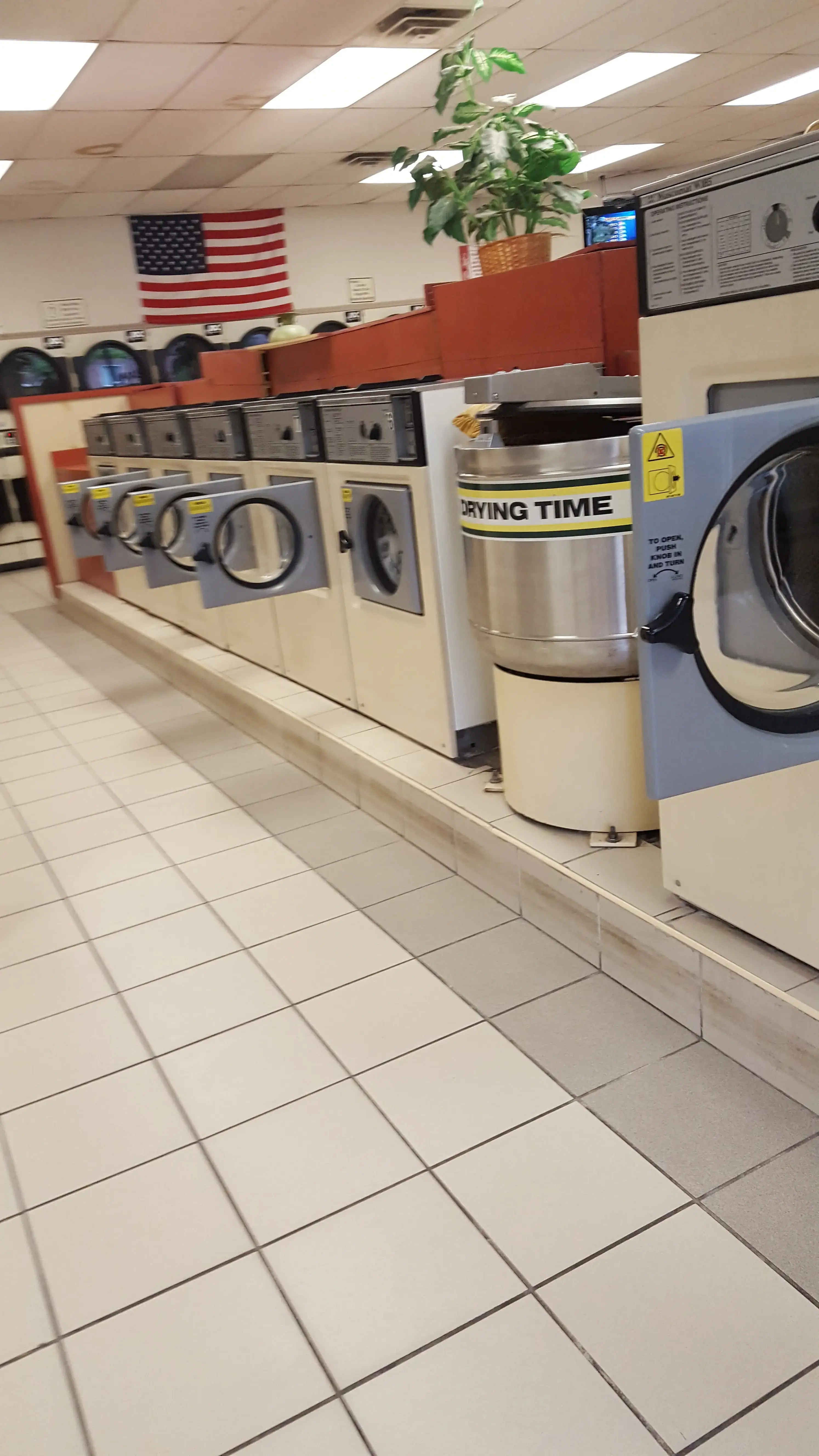 Bridge Road Laundromat thumbnail 3