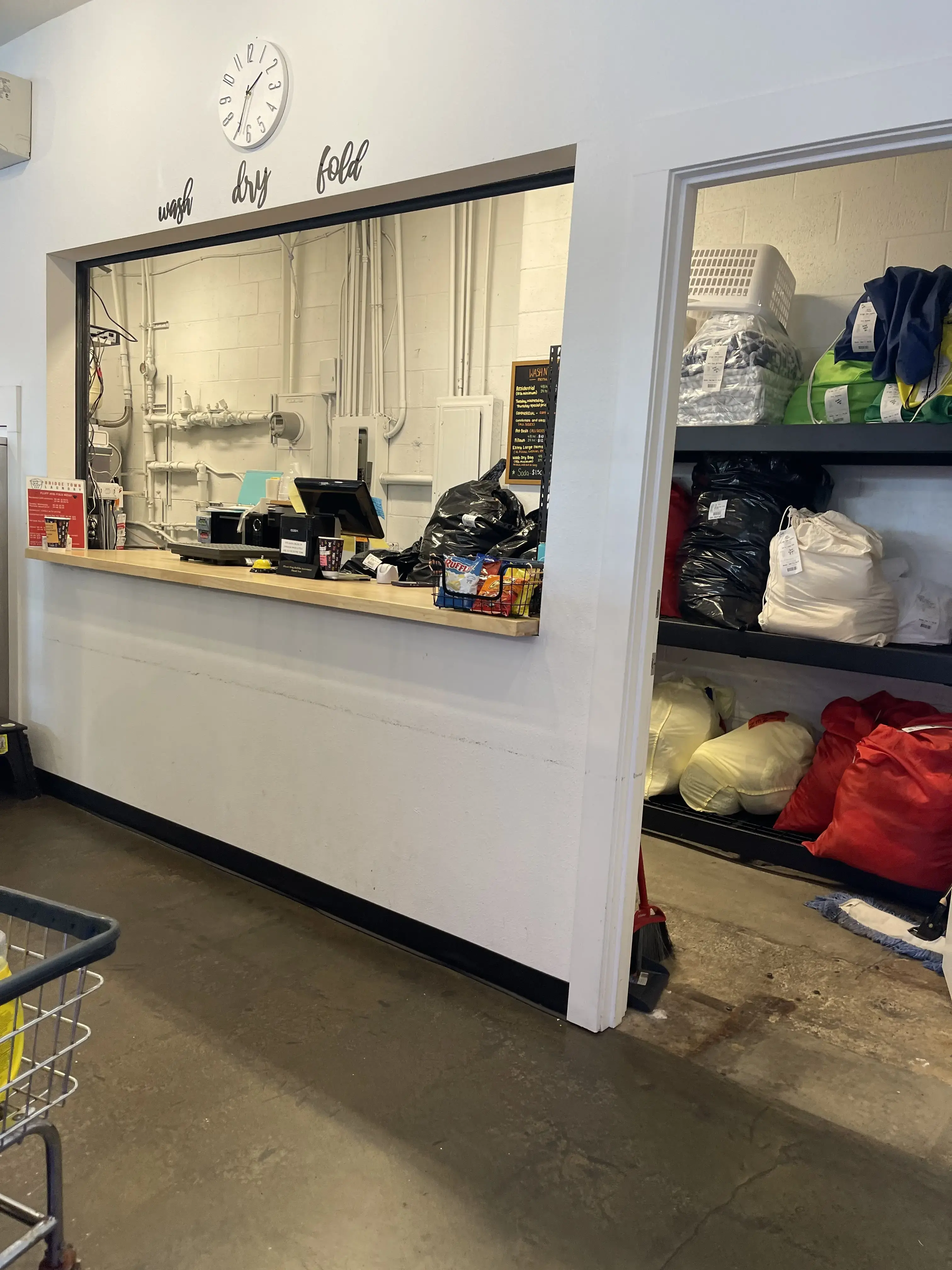 Bridge Town Laundry - Image 11