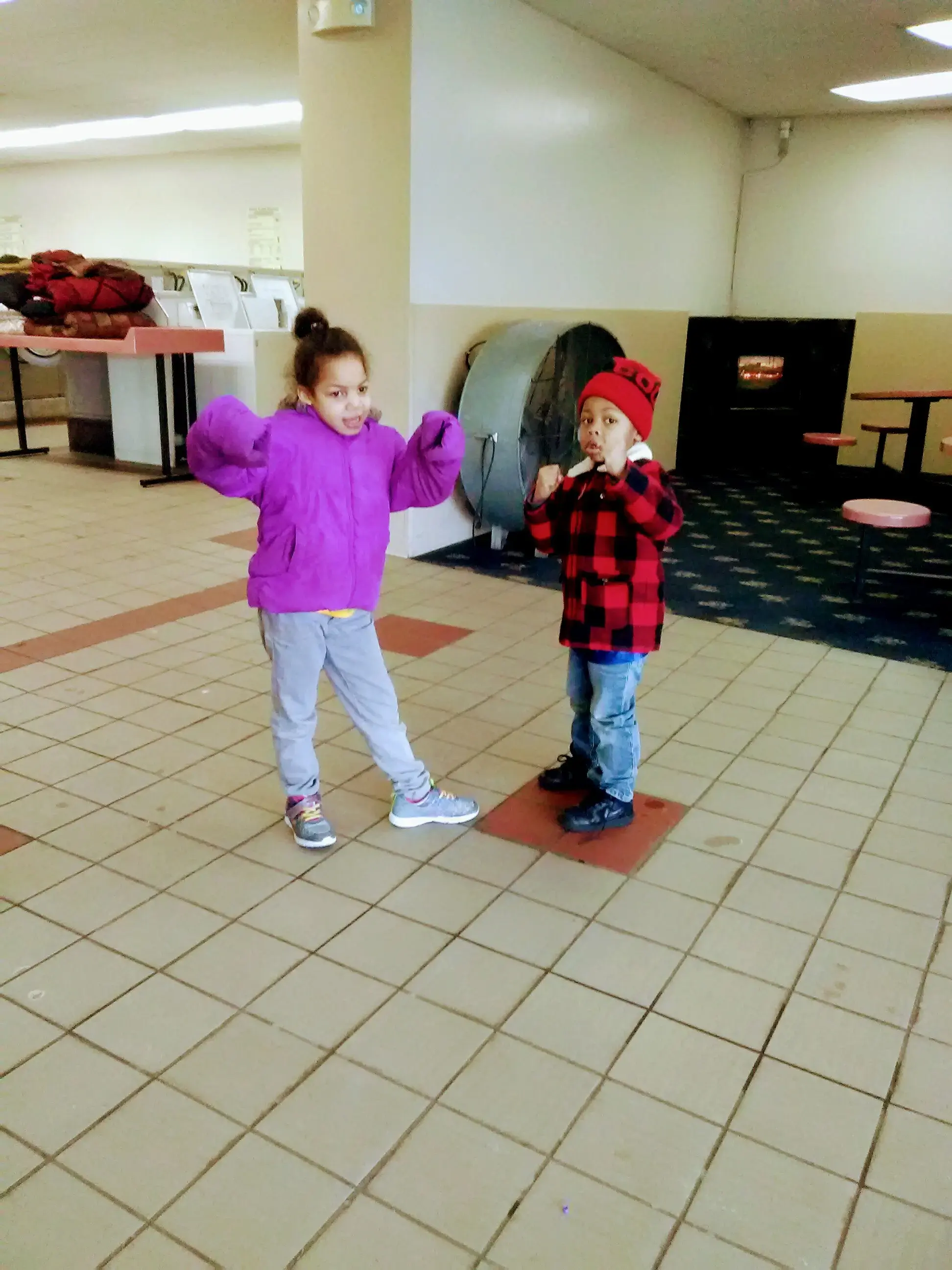 Bright Bubble Laundromat - Image 15