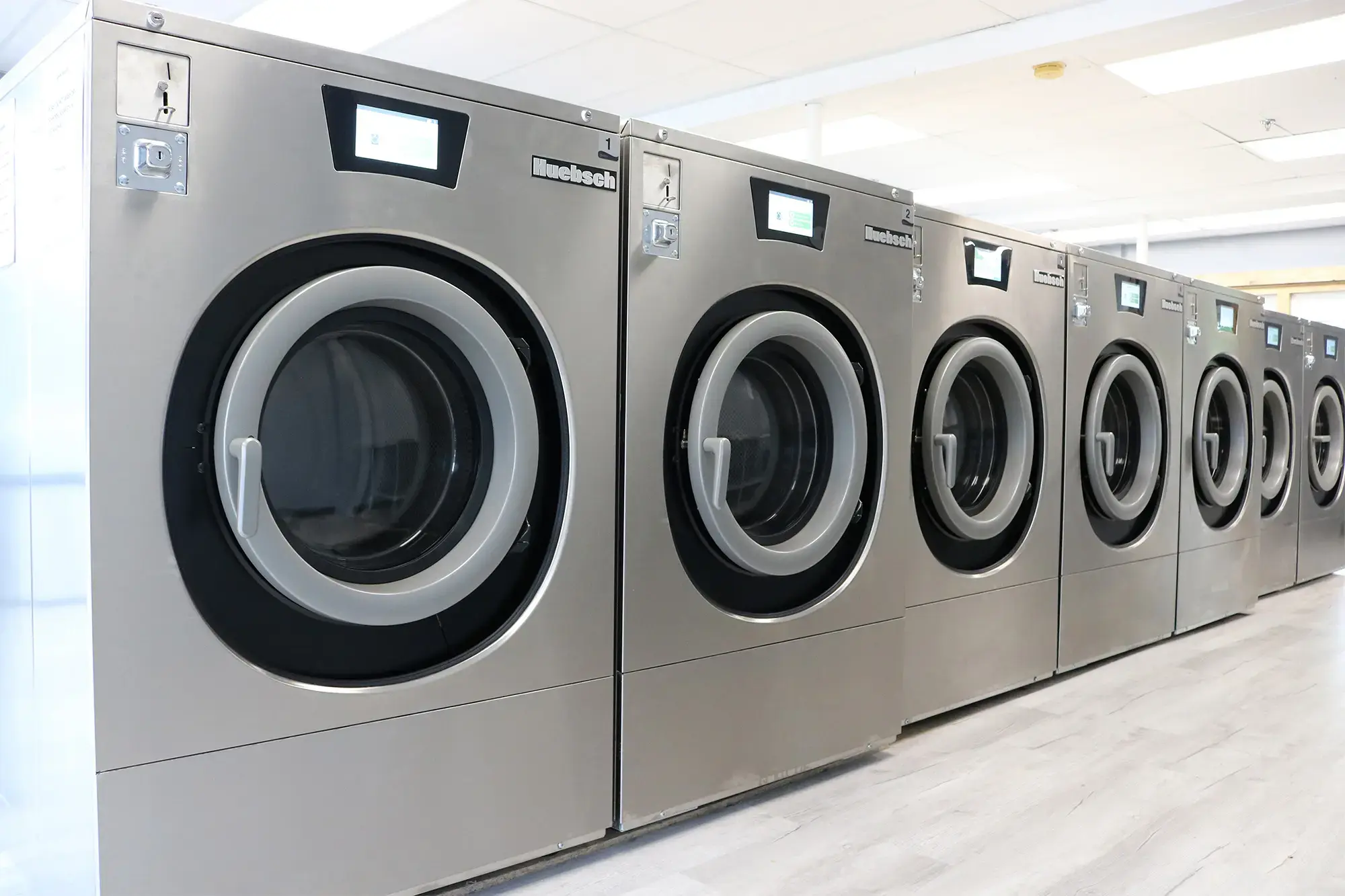 Bright Bubble Laundromat thumbnail 19