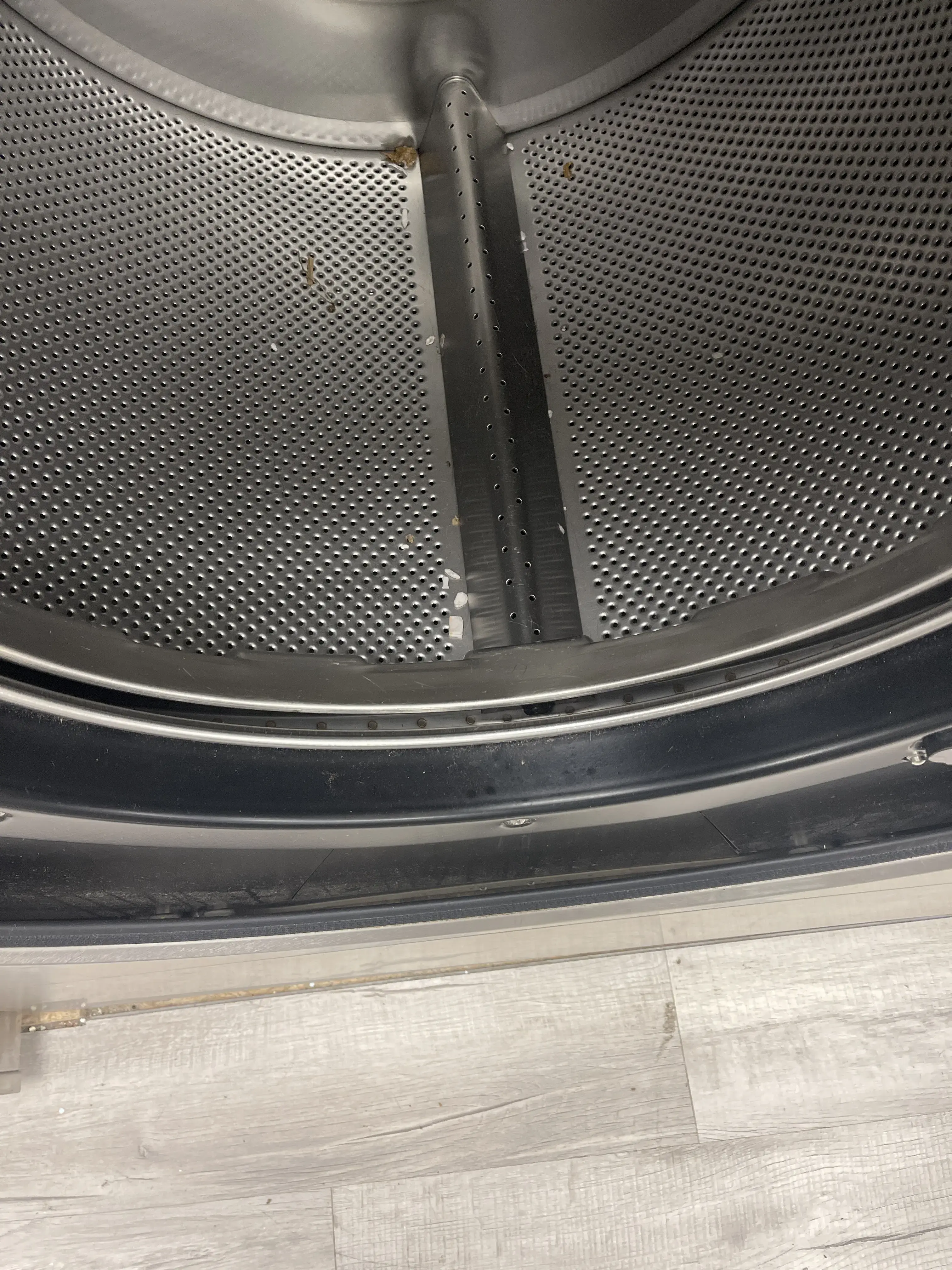 Bright Bubble Laundromat - Image 7