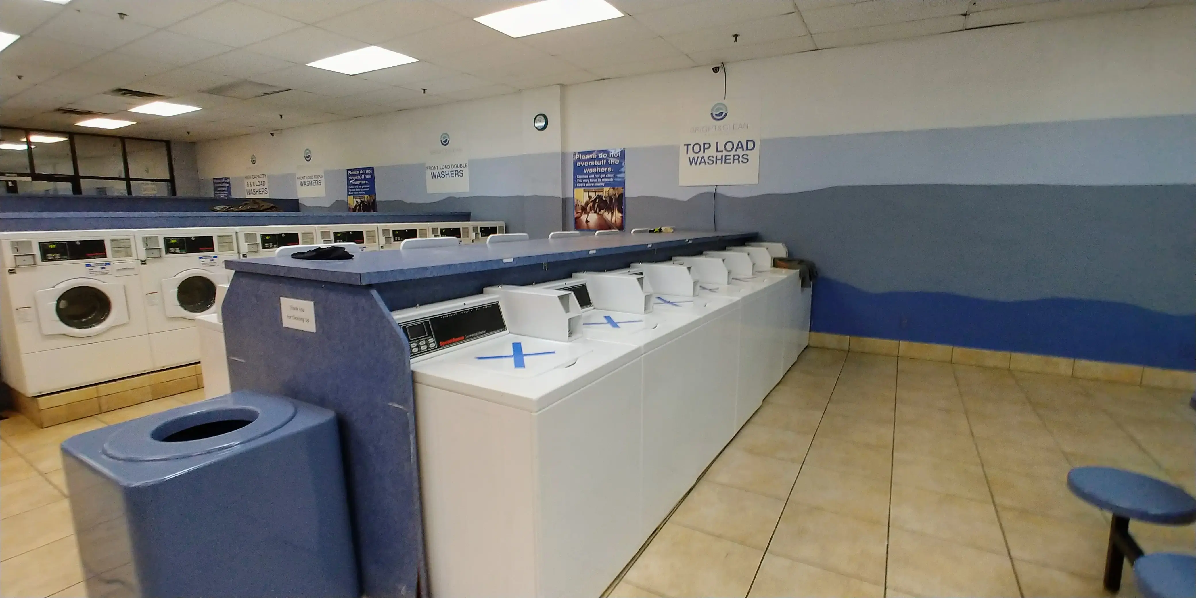 Bright & Clean Laundromat thumbnail 5