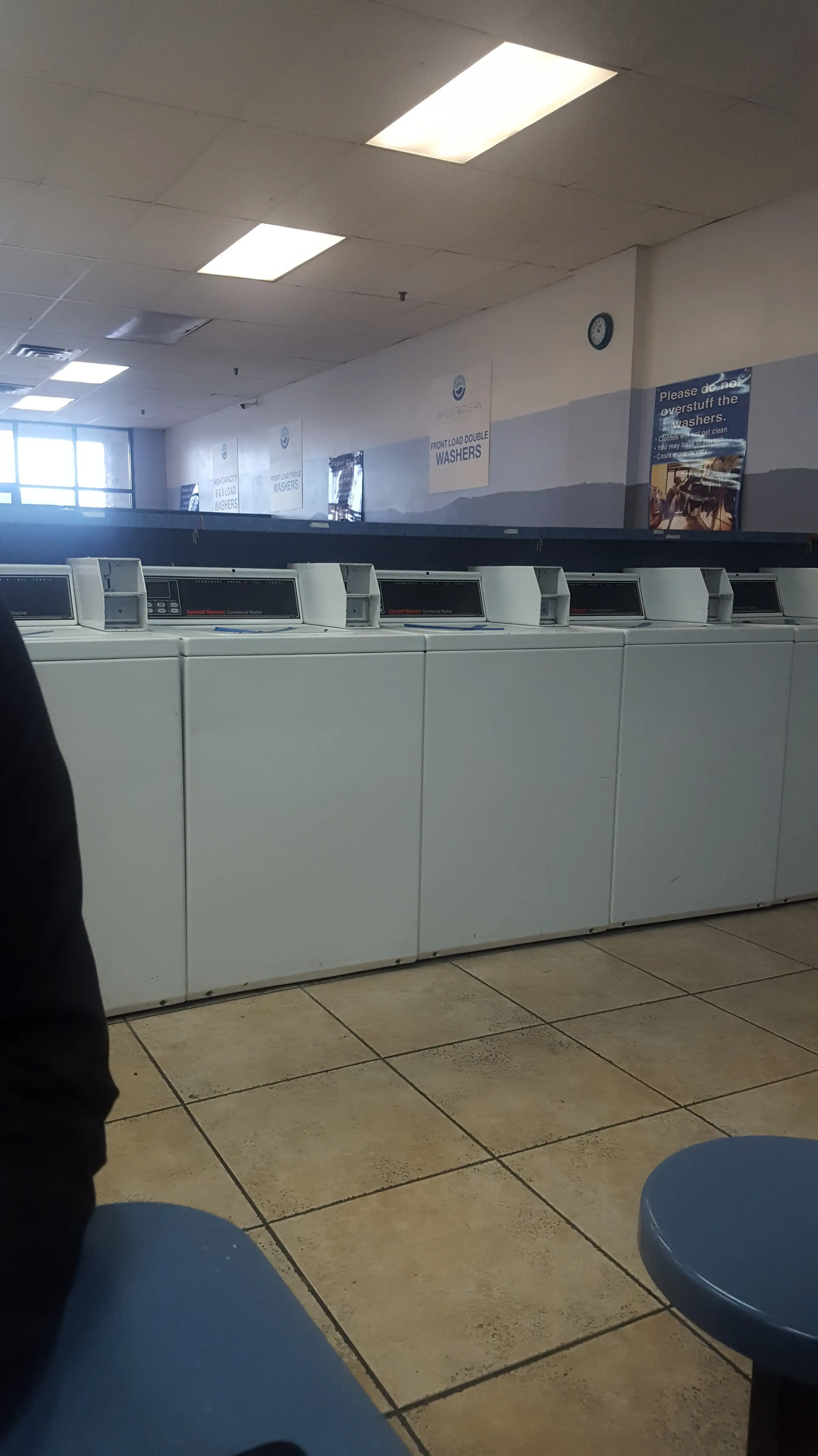 Bright & Clean Laundromat thumbnail 7