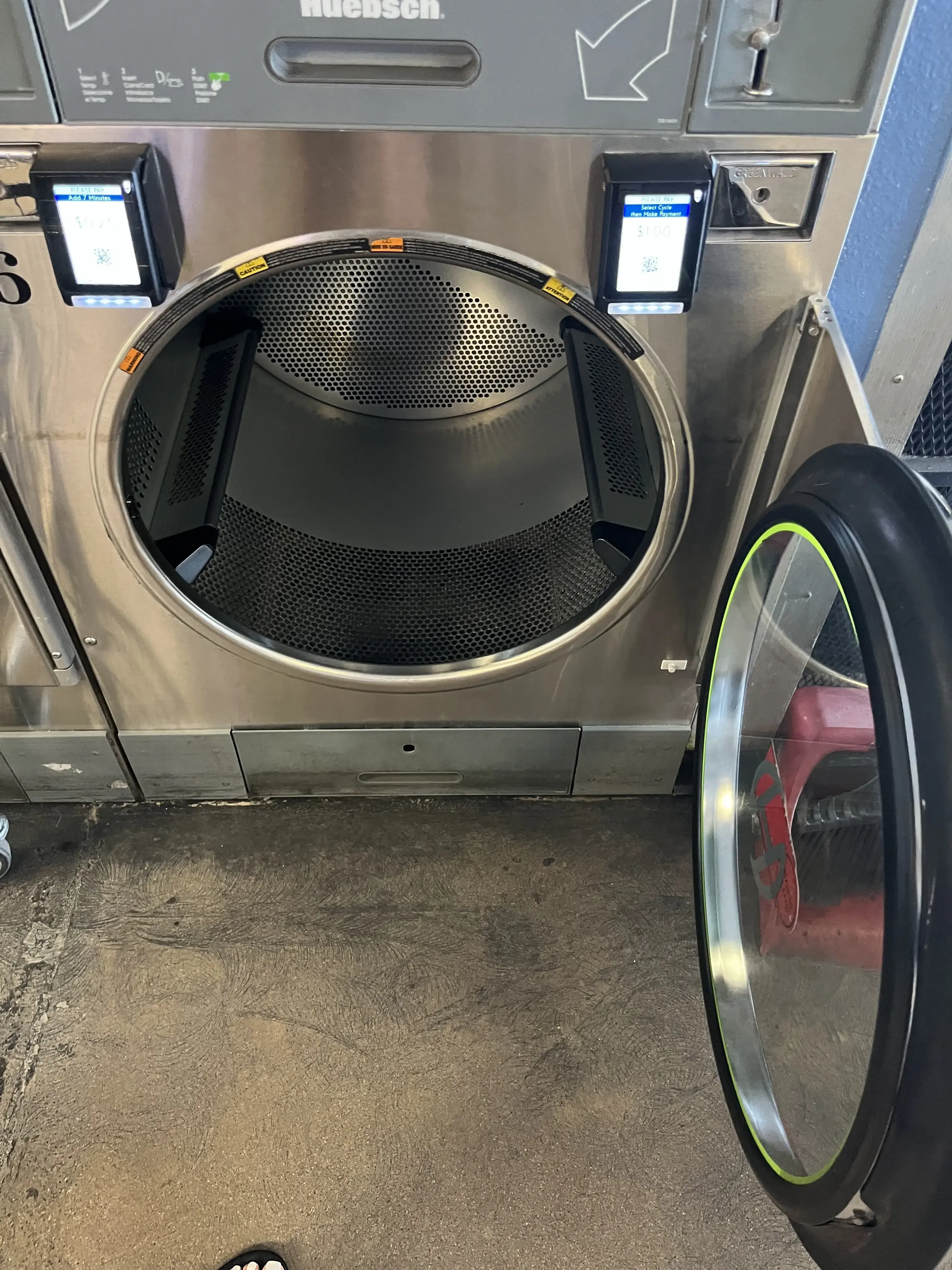 Bright & Clean Tolleson Laundromat thumbnail 16