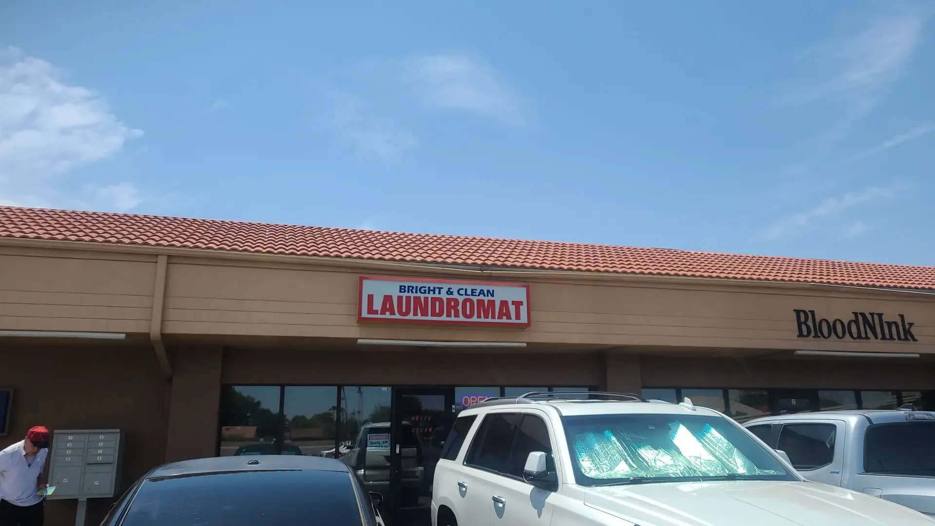 Bright & Clean Tolleson Laundromat thumbnail 4