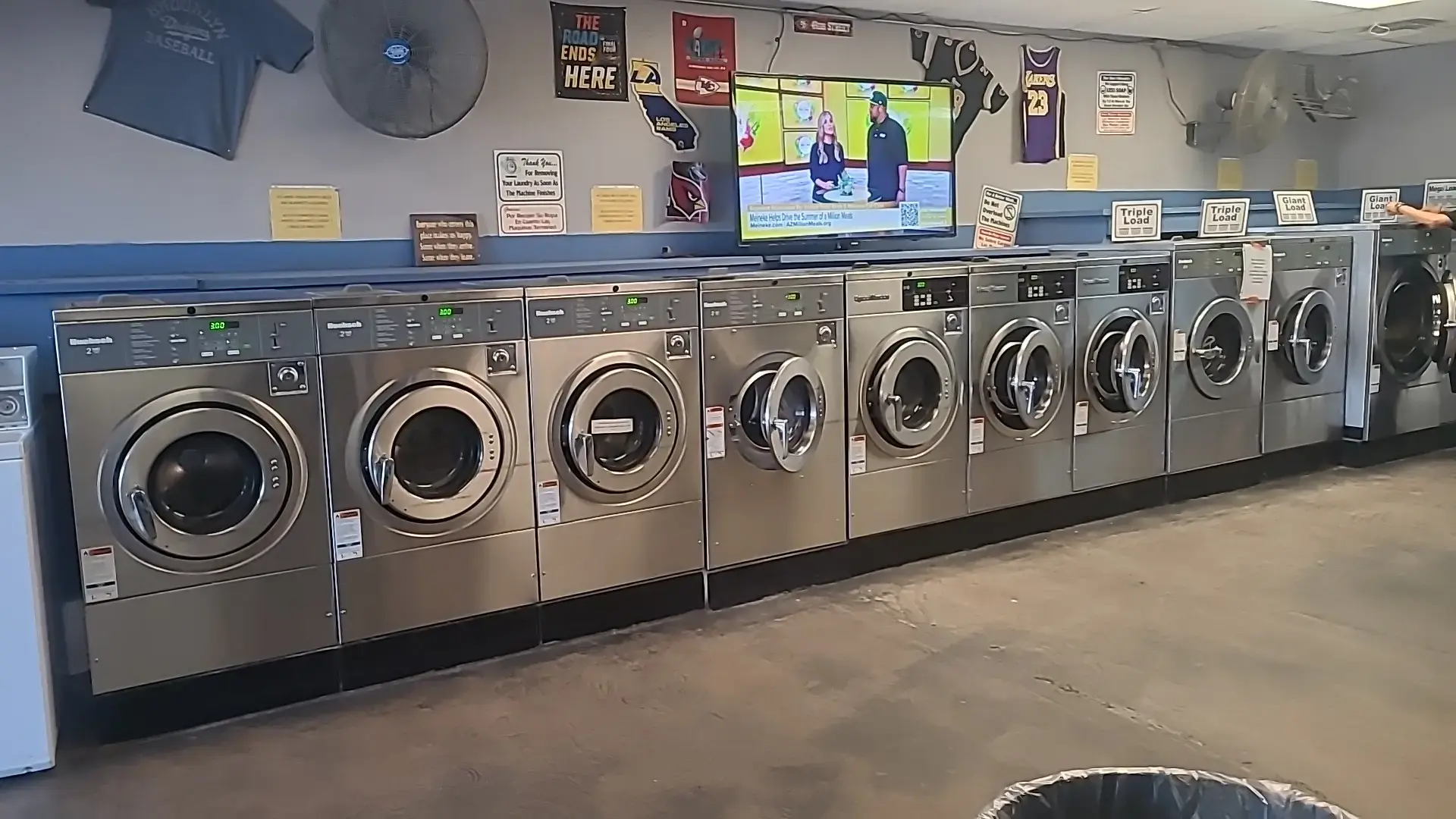 Bright & Clean Tolleson Laundromat thumbnail 2
