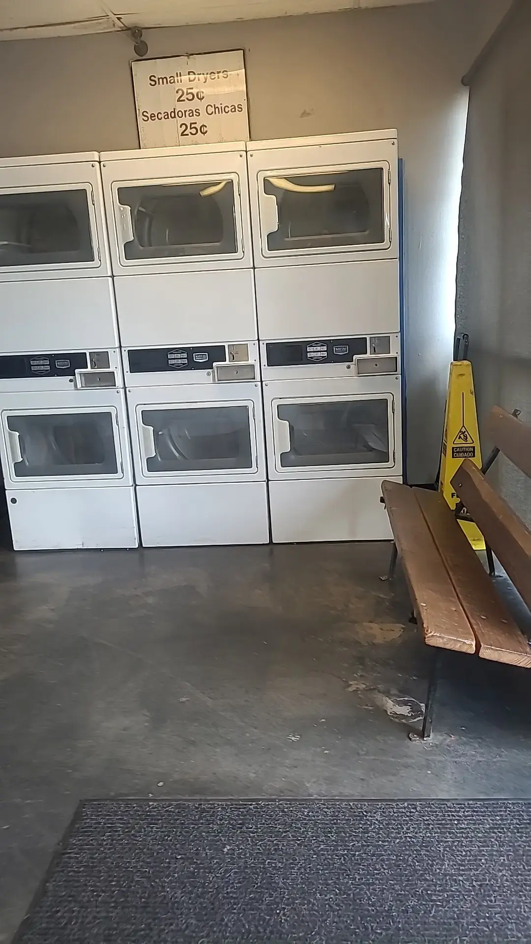 Bright & Clean Tolleson Laundromat thumbnail 7